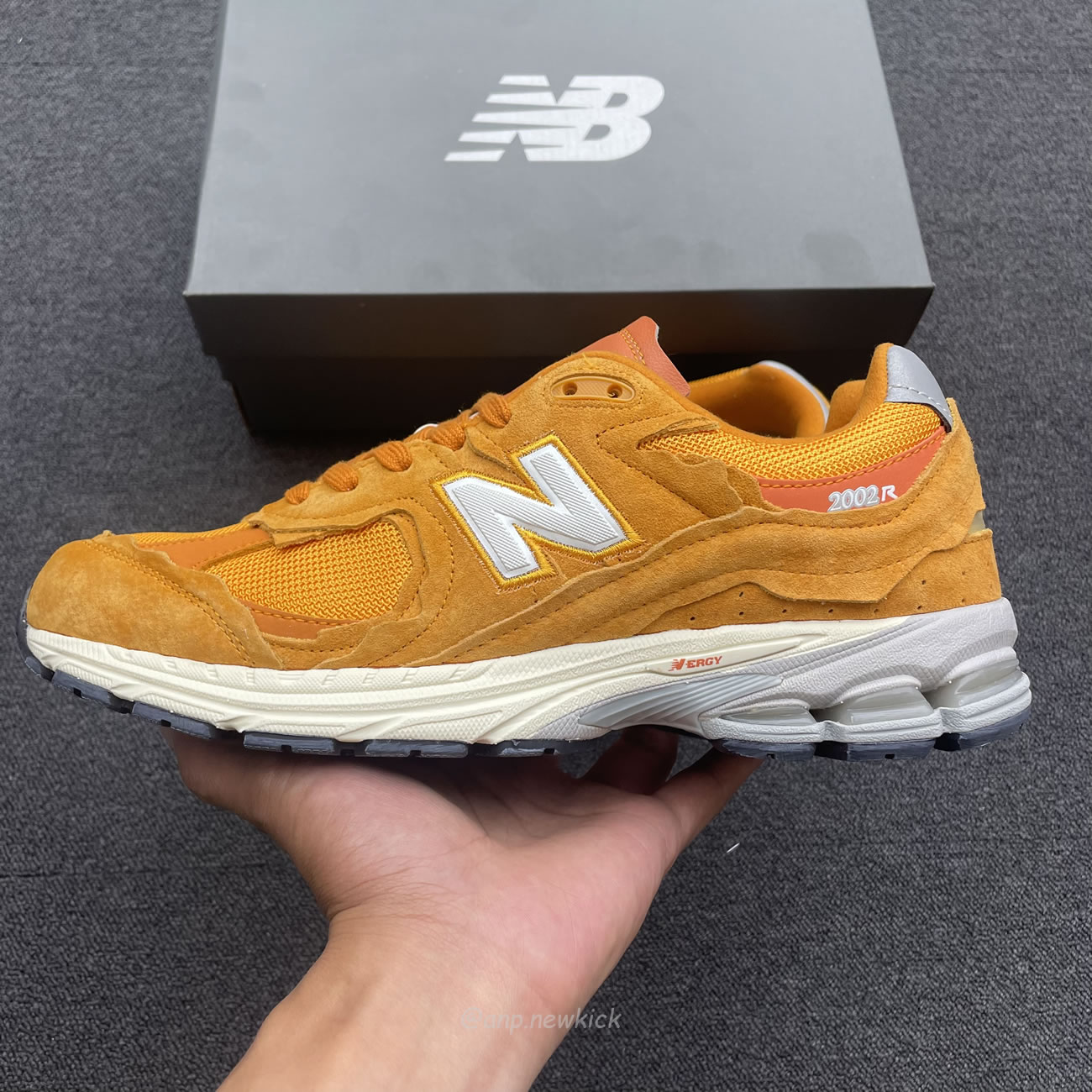New Balance 2002r Protection Pack Vintage Orange M2002rde (11) - www.newkick.org