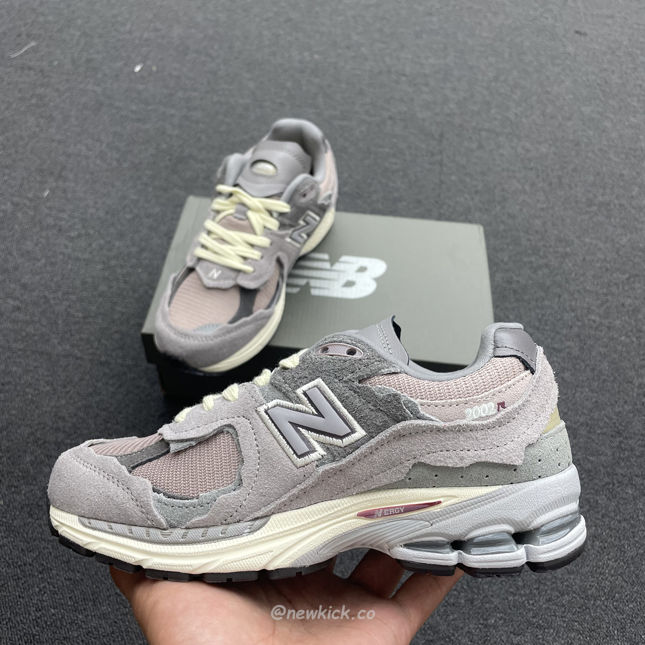 New Balance 2002r Protection Pack Lunar New Year Dusty Lilac M2002rdy (12) - www.newkick.org