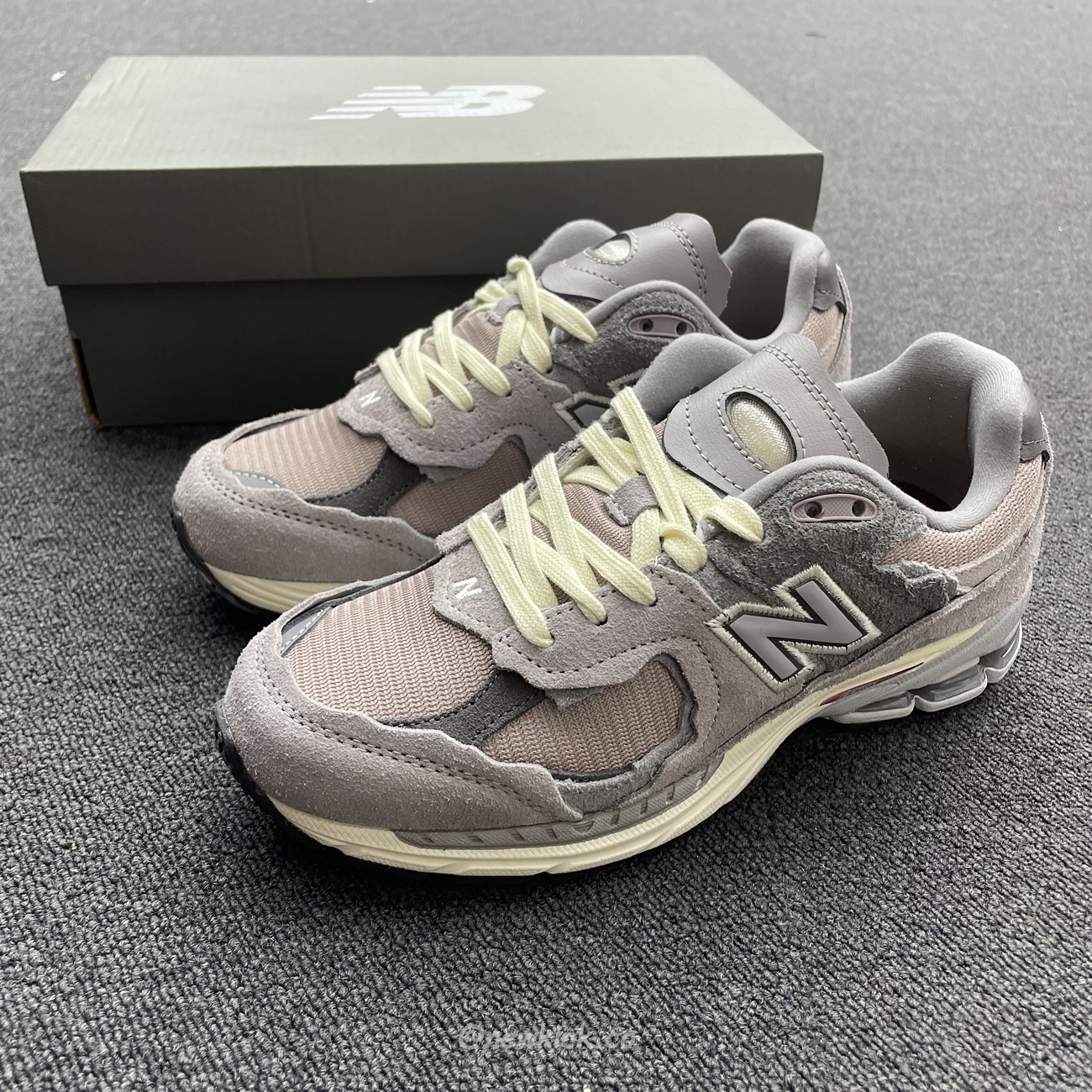 New Balance 2002r Protection Pack Lunar New Year Dusty Lilac M2002rdy (5) - www.newkick.org
