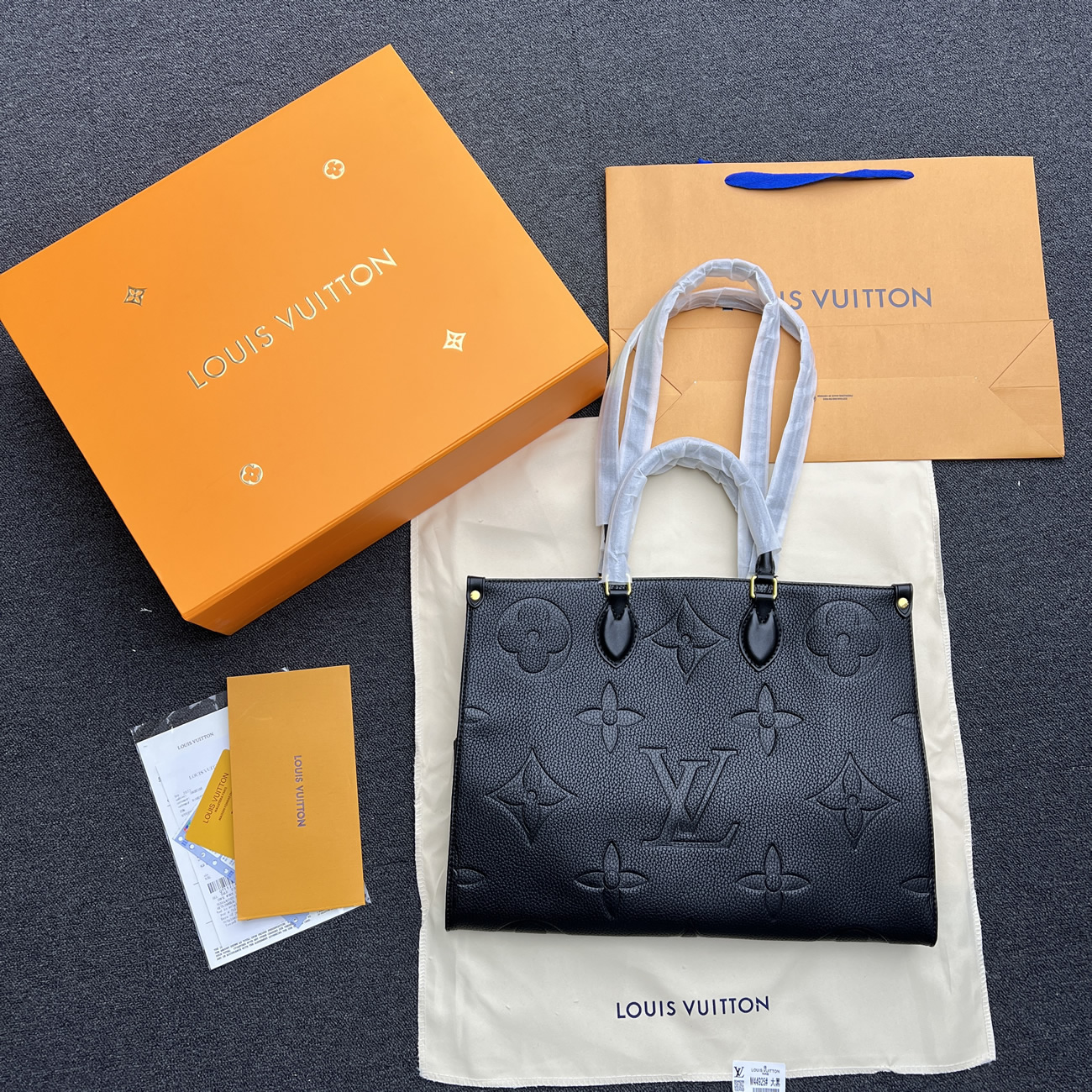 Louis Vuitton Onthego Empreinte M L Black M45595 (43) - www.newkick.org