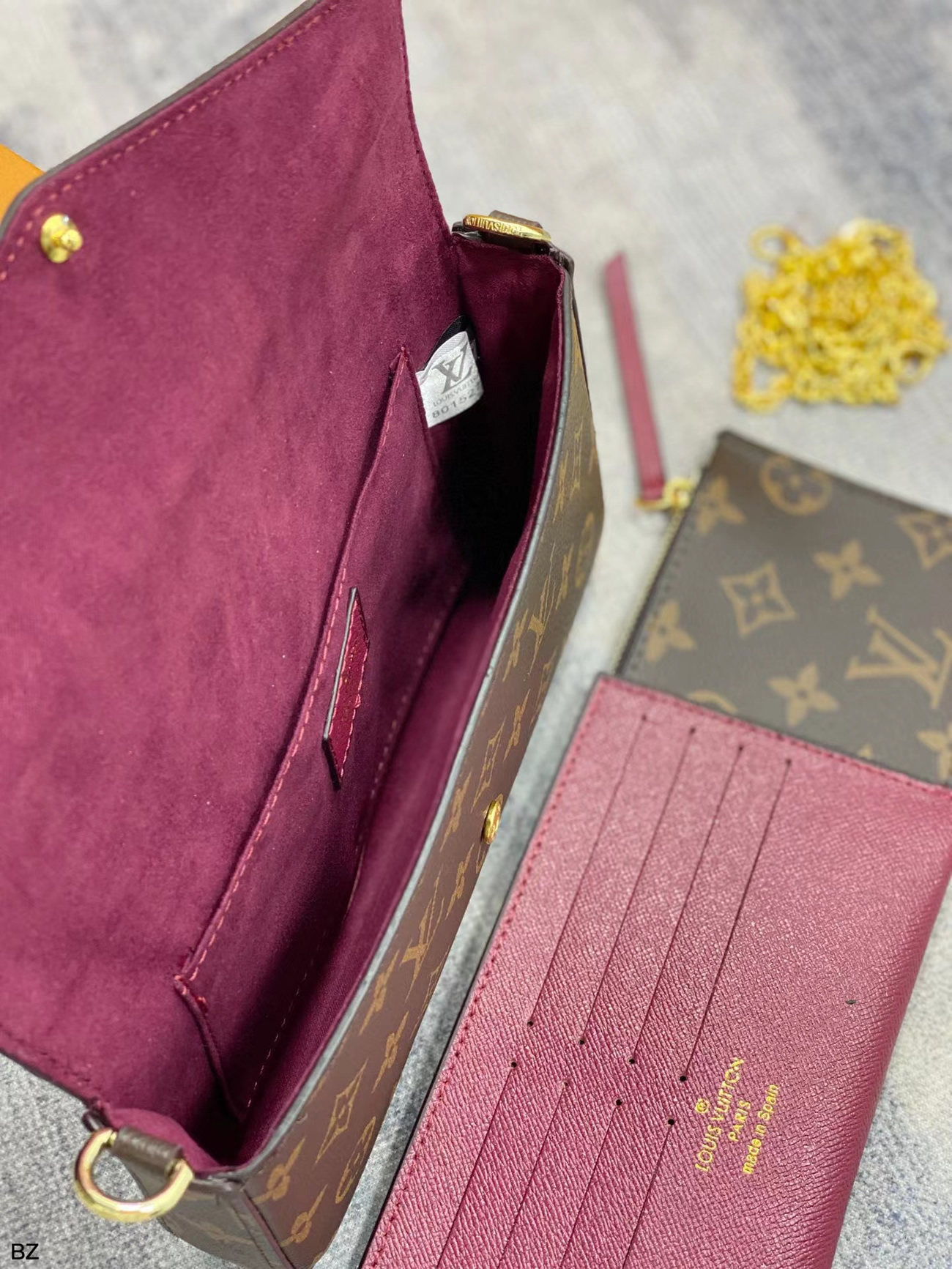 Louis Vuitton Pochette Crossbody Bag M61276 (15) - www.newkick.org