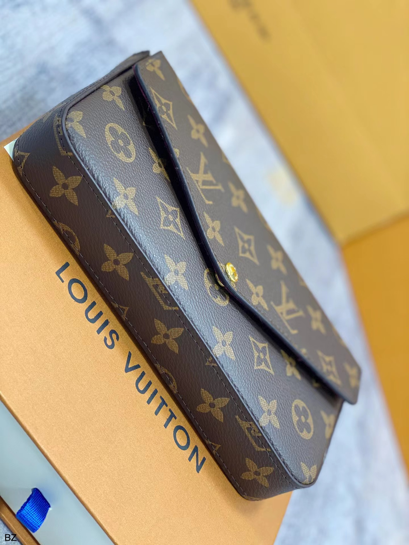 Louis Vuitton Pochette Crossbody Bag M61276 (2) - www.newkick.org