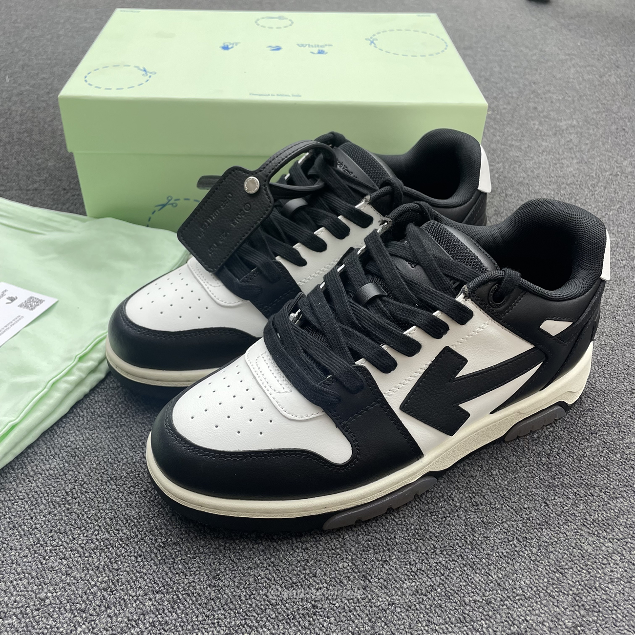 Off White Out Of Office Ooo Low Tops White Black White (2) - www.newkick.org