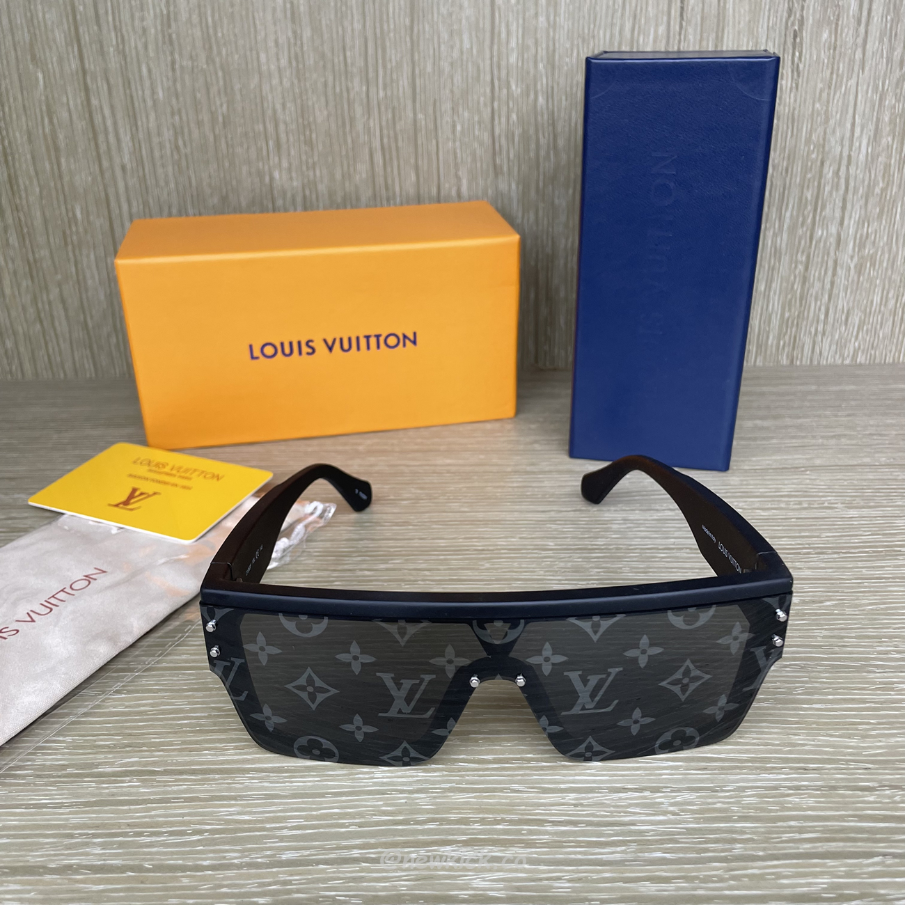 Louis Vuitton Lv Waimea Sunglasses (5) - www.newkick.org