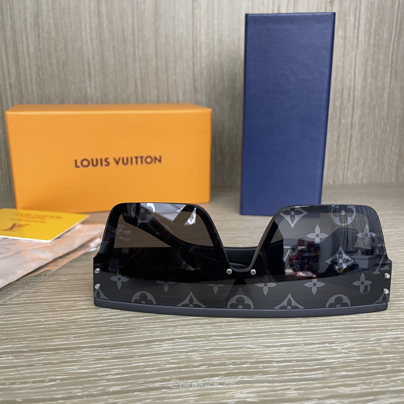 Louis Vuitton Lv Waimea Sunglasses (7) - www.newkick.org