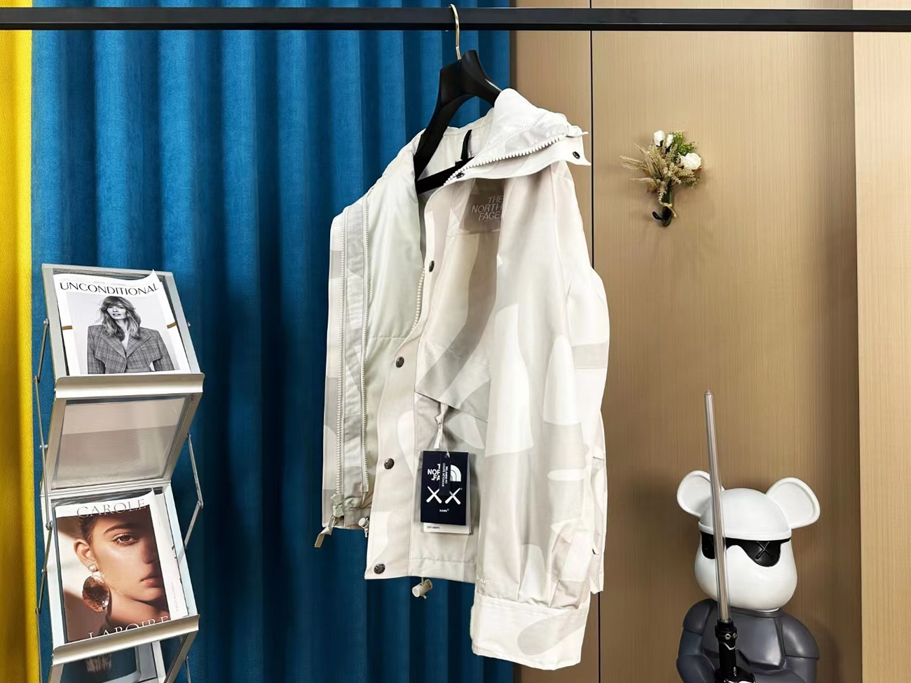 The North Face Xx Kaws Jacket (11) - www.newkick.org