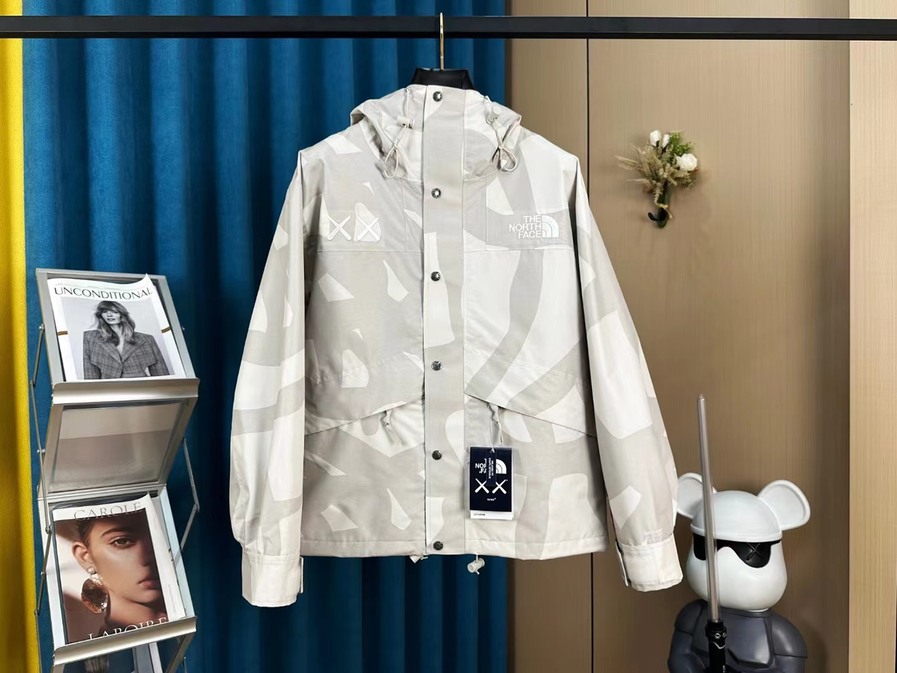 The North Face Xx Kaws Jacket (7) - www.newkick.org