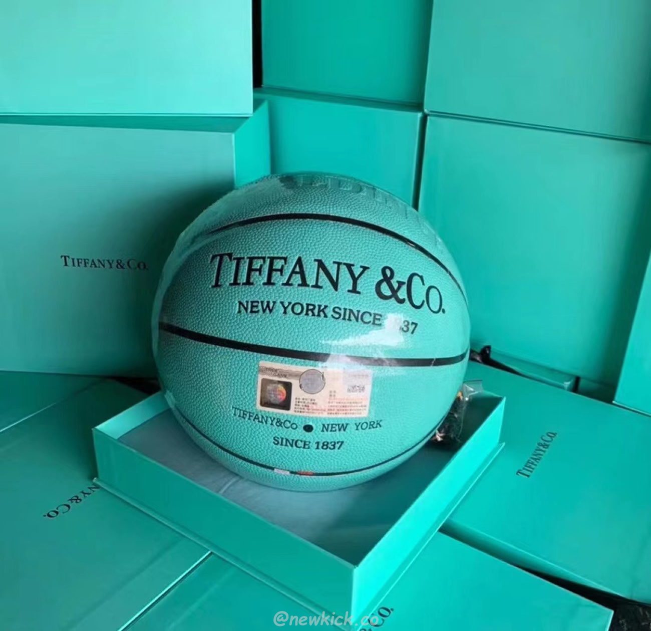 Tiffany X Cat Street X Spalding Basketball Tiffany Blue (3) - www.newkick.org Tiffany X Cat Street X Spalding Basketball Tiffany Blue (3) - www.newkick.org