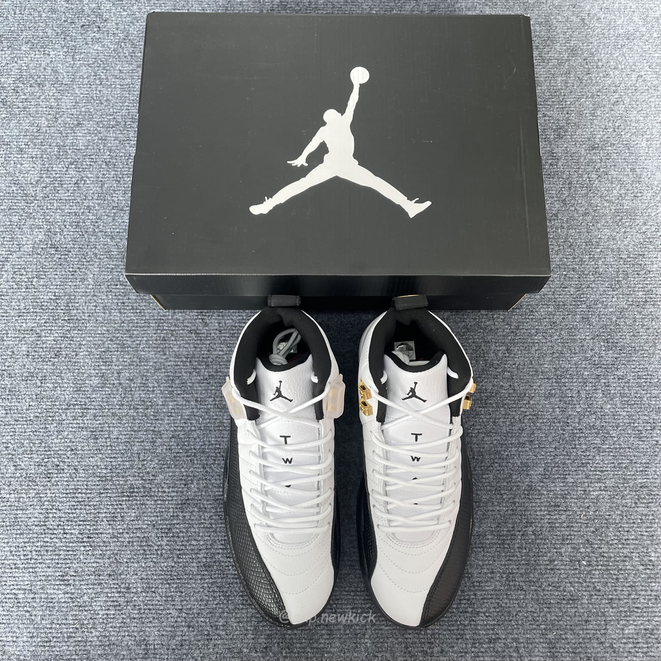 Air Jordan 12 Retro Taxi White Gold 130690 125 (14) - www.newkick.org Air Jordan 12 Retro Taxi White Gold 130690 125 (14) - www.newkick.org