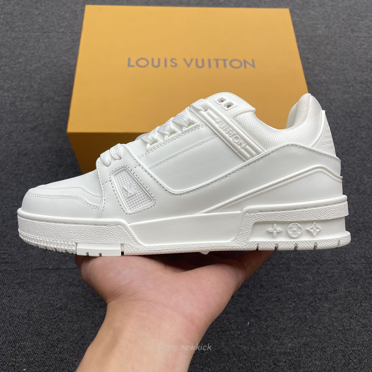 Louis Vuitton Lv Trainer Sneaker White 1a8wav (4) - www.newkick.org