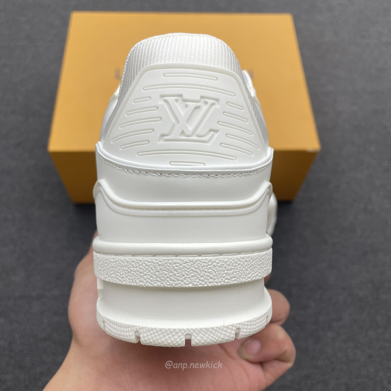 Louis Vuitton Lv Trainer Sneaker White 1a8wav (8) - www.newkick.org