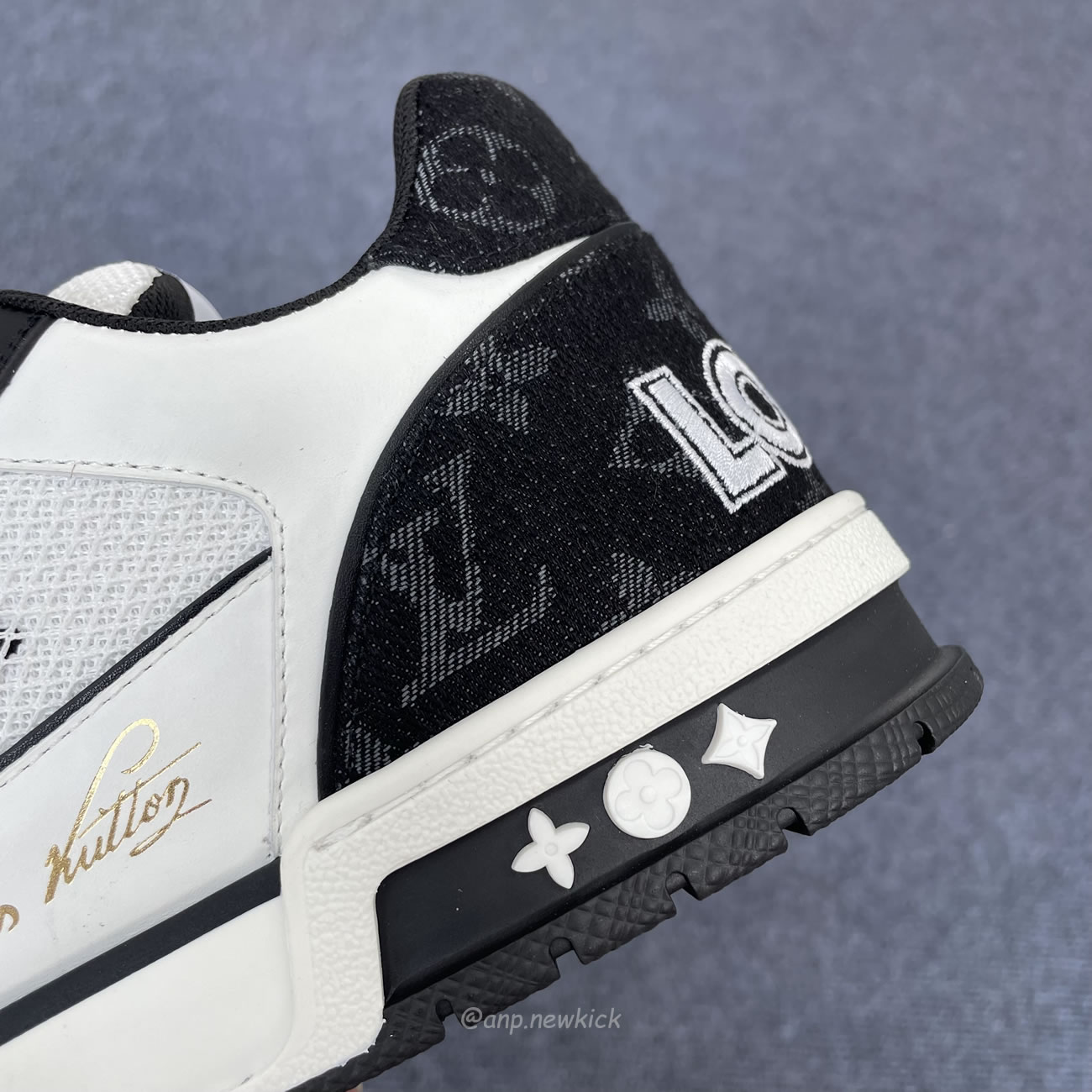 Louis Vuitton Lv Trainer Velcro Strap Monogram Denim Black White 1a9zau (8) - www.newkick.org