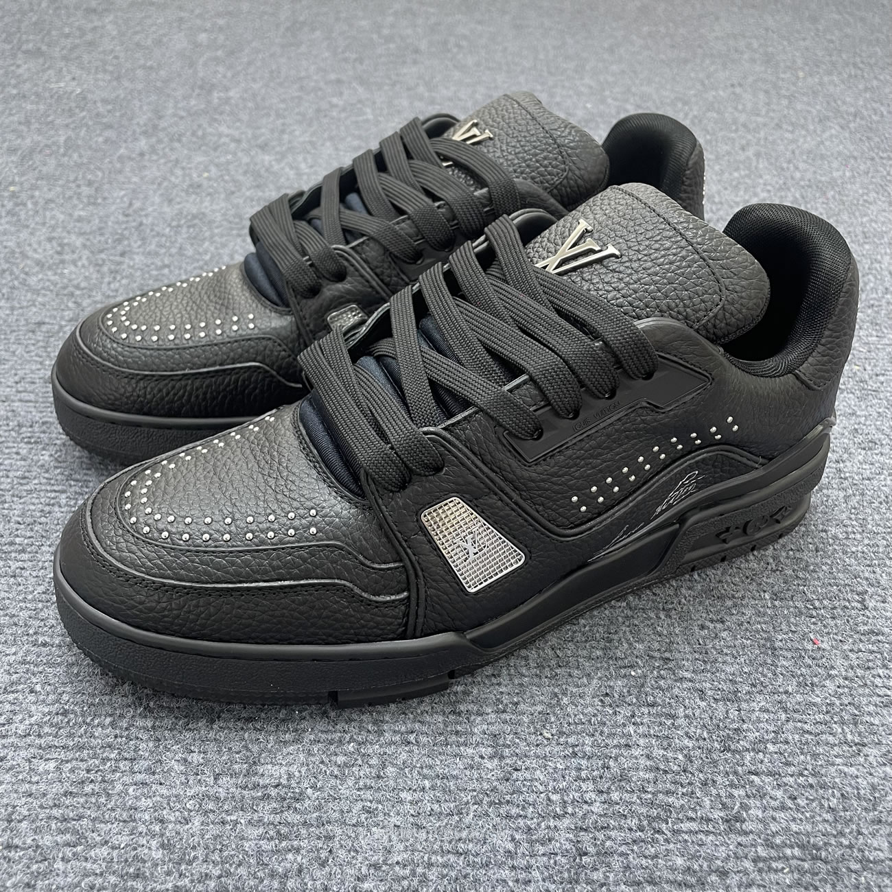Louis Vuitton Lv Trainer Black White Calf Leather 1addby (3) - www.newkick.org Louis Vuitton Lv Trainer Black White Calf Leather 1addby (3) - www.newkick.org