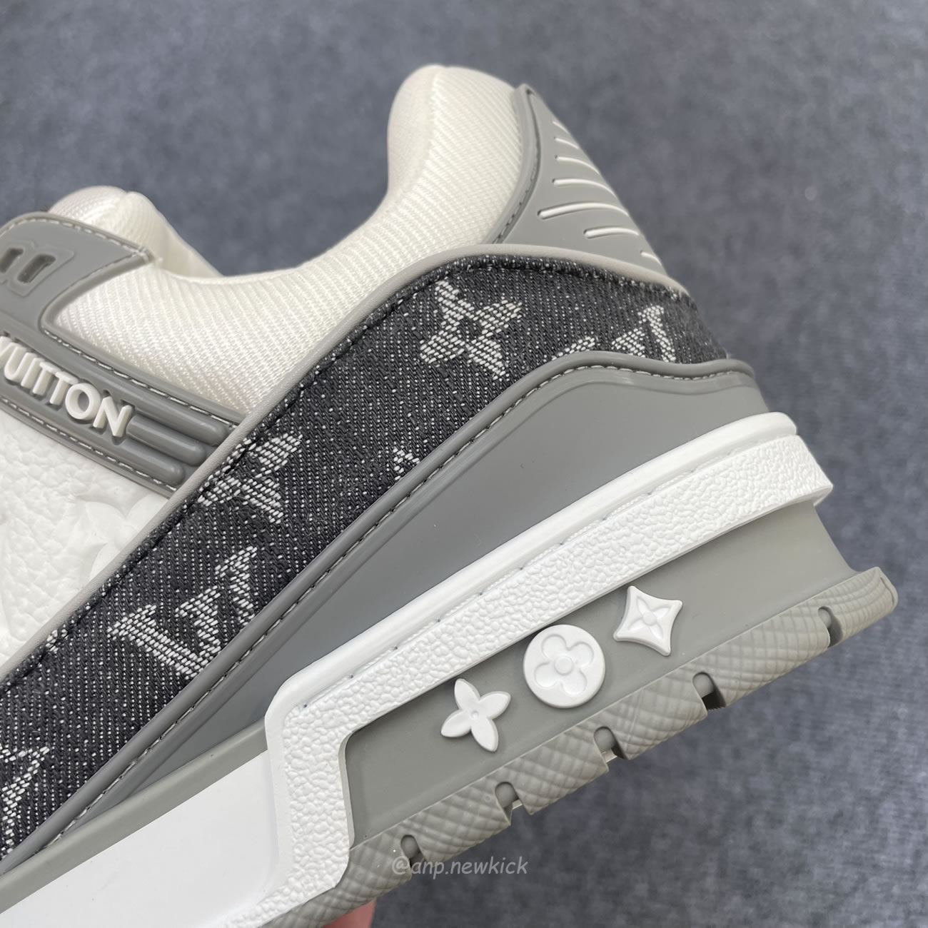 Louis Vuitton Trainer Monogram Denim Grey White 1adf58 (4) - www.newkick.org Louis Vuitton Trainer Monogram Denim Grey White 1adf58 (4) - www.newkick.org
