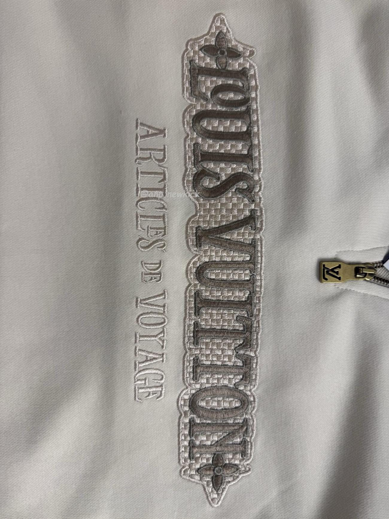 Louis Vuitton Embellished Half Zip Sweatshirt 1ahw30 (6) - www.newkick.org