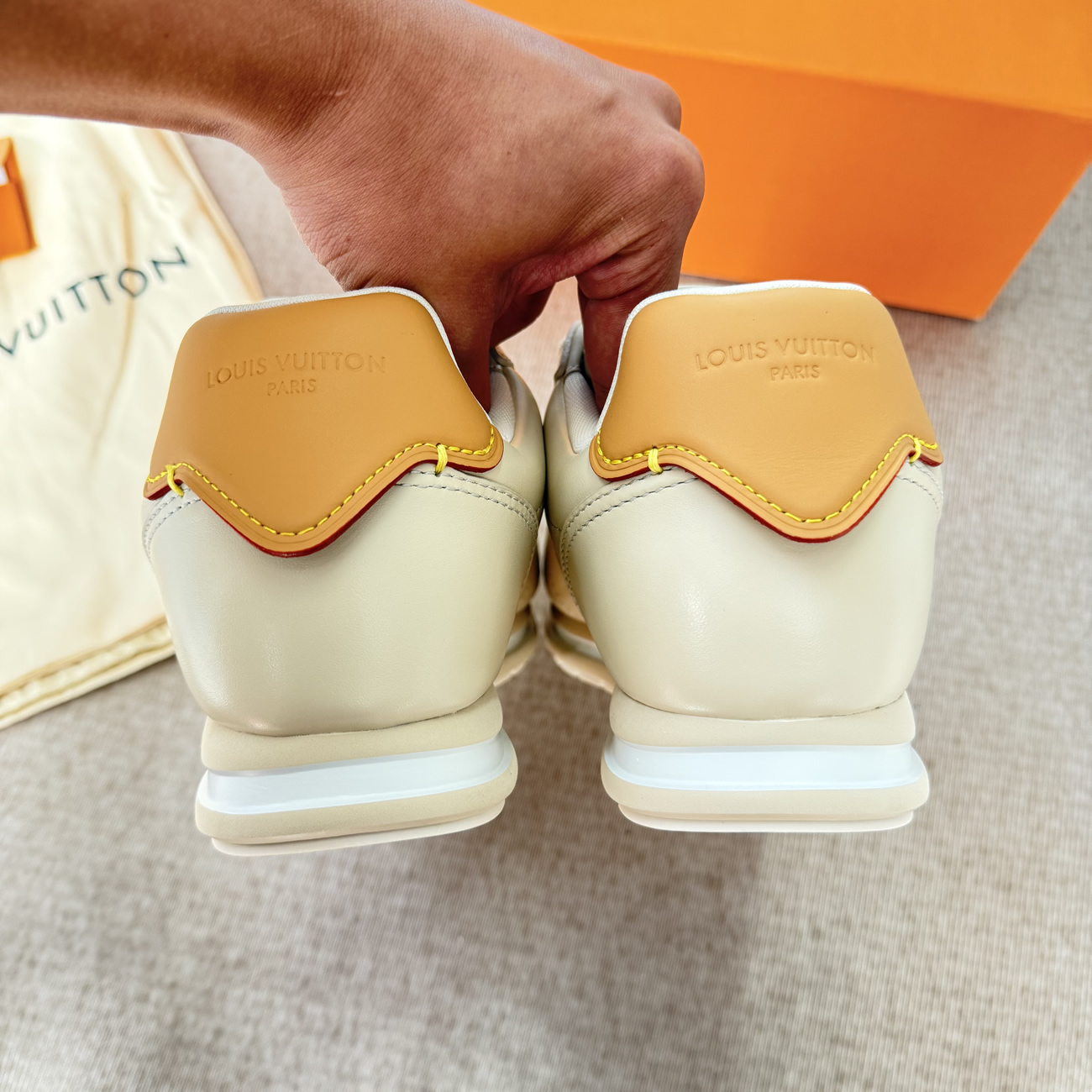 Louis Vuitton Lv Buttersoft Sneaker Beige 1aikj1 (2) - www.newkick.org