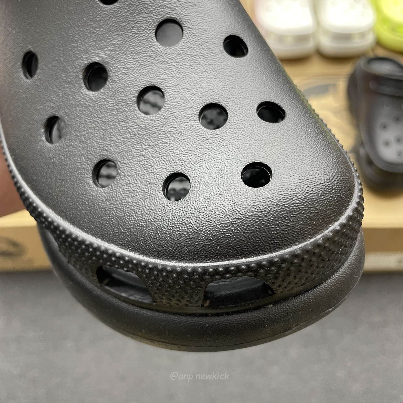 Crocs Classic Crush Clog Bone Multi Black White Green Blue Grey Red Green Dark Green Brown 207521 (12) - www.newkick.org Crocs Classic Crush Clog Bone Multi Black White Green Blue Grey Red Green Dark Green Brown 207521 (12) - www.newkick.org