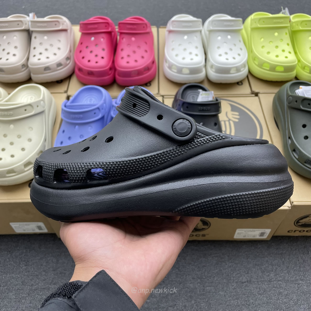 Crocs Classic Crush Clog Bone Multi Black White Green Blue Grey Red Green Dark Green Brown 207521 (22) - www.newkick.org Crocs Classic Crush Clog Bone Multi Black White Green Blue Grey Red Green Dark Green Brown 207521 (22) - www.newkick.org
