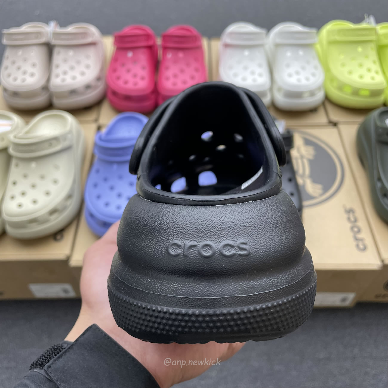 Crocs Classic Crush Clog Bone Multi Black White Green Blue Grey Red Green Dark Green Brown 207521 (5) - www.newkick.org Crocs Classic Crush Clog Bone Multi Black White Green Blue Grey Red Green Dark Green Brown 207521 (5) - www.newkick.org