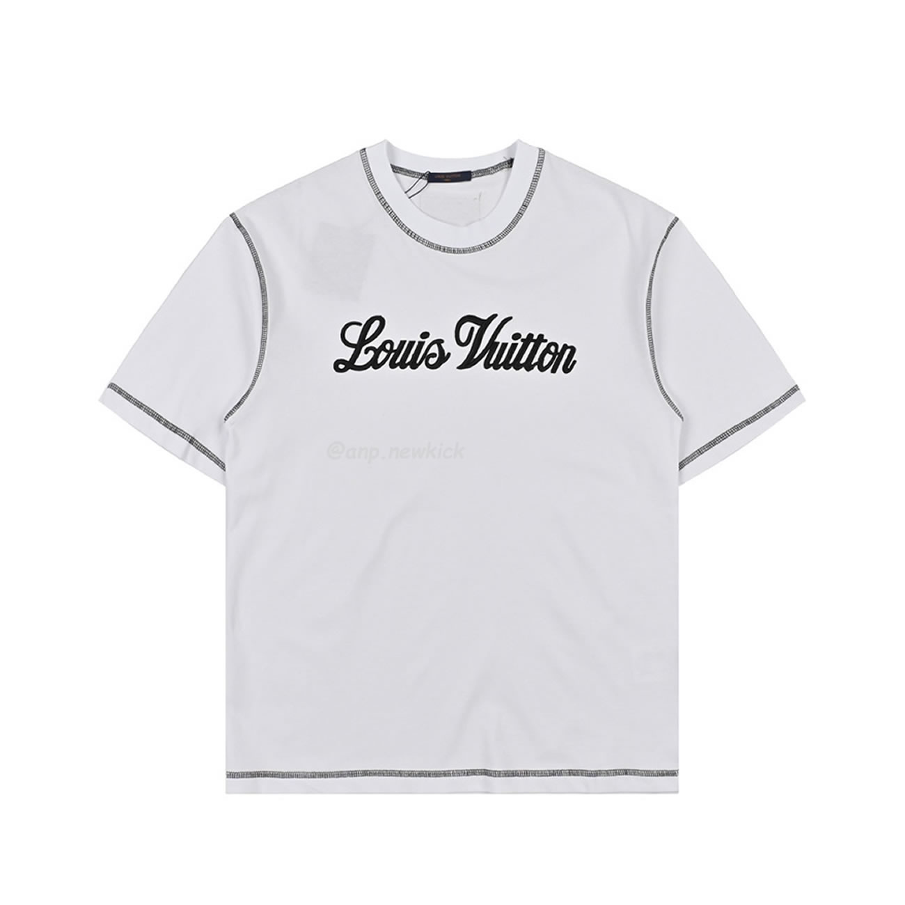 Louis Vuitton 24ss Stitching Cursive Embroidery Letters, Short Sleeves T Shirt (5) - www.newkick.org Louis Vuitton 24ss Stitching Cursive Embroidery Letters, Short Sleeves T Shirt (5) - www.newkick.org