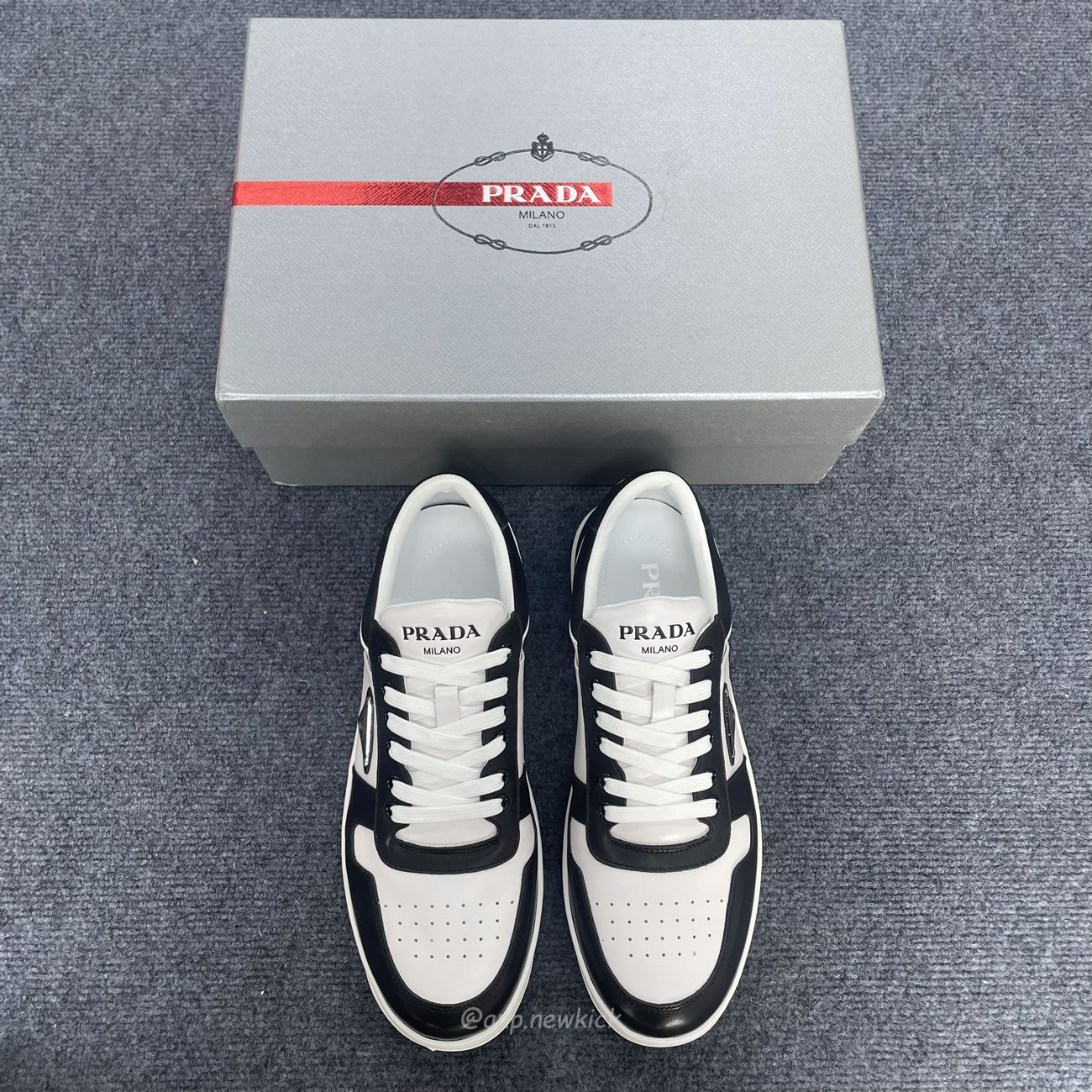 Prada Downtown Low Top Sneakers Leather White Black 2ee364 3lkg F0964 (3) - www.newkick.org