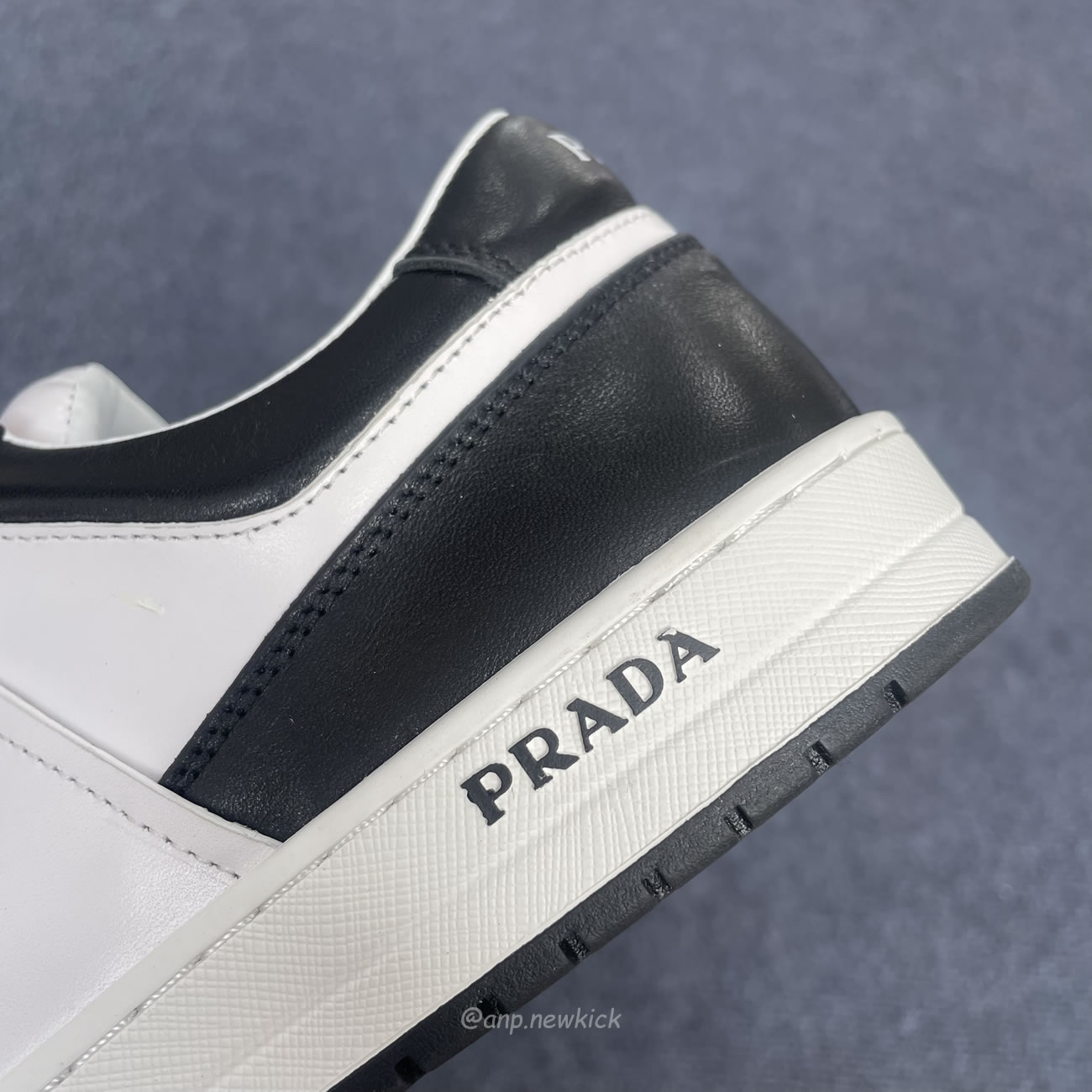 Prada Downtown Low Top Sneakers Leather White Black 2ee364 3lkg F0964 (7) - www.newkick.org