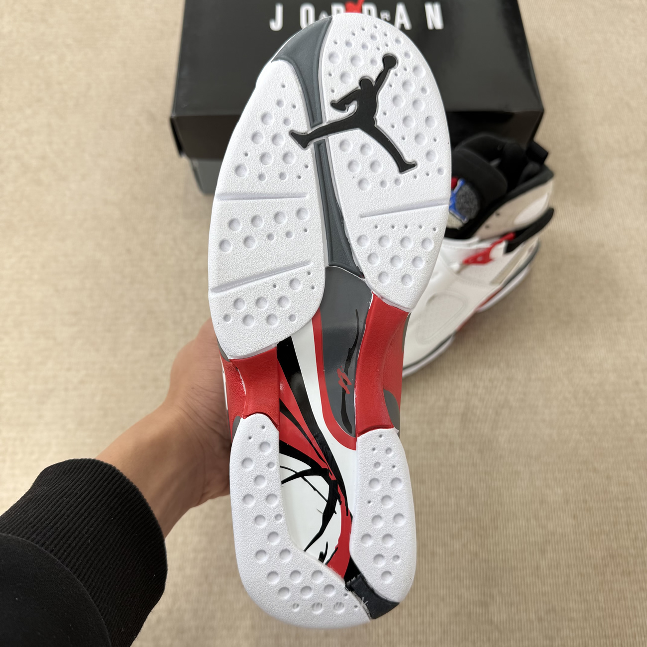 Air Jordan 8 Retro Bugs Bunny 2025 305381 100 (5) - www.newkick.org