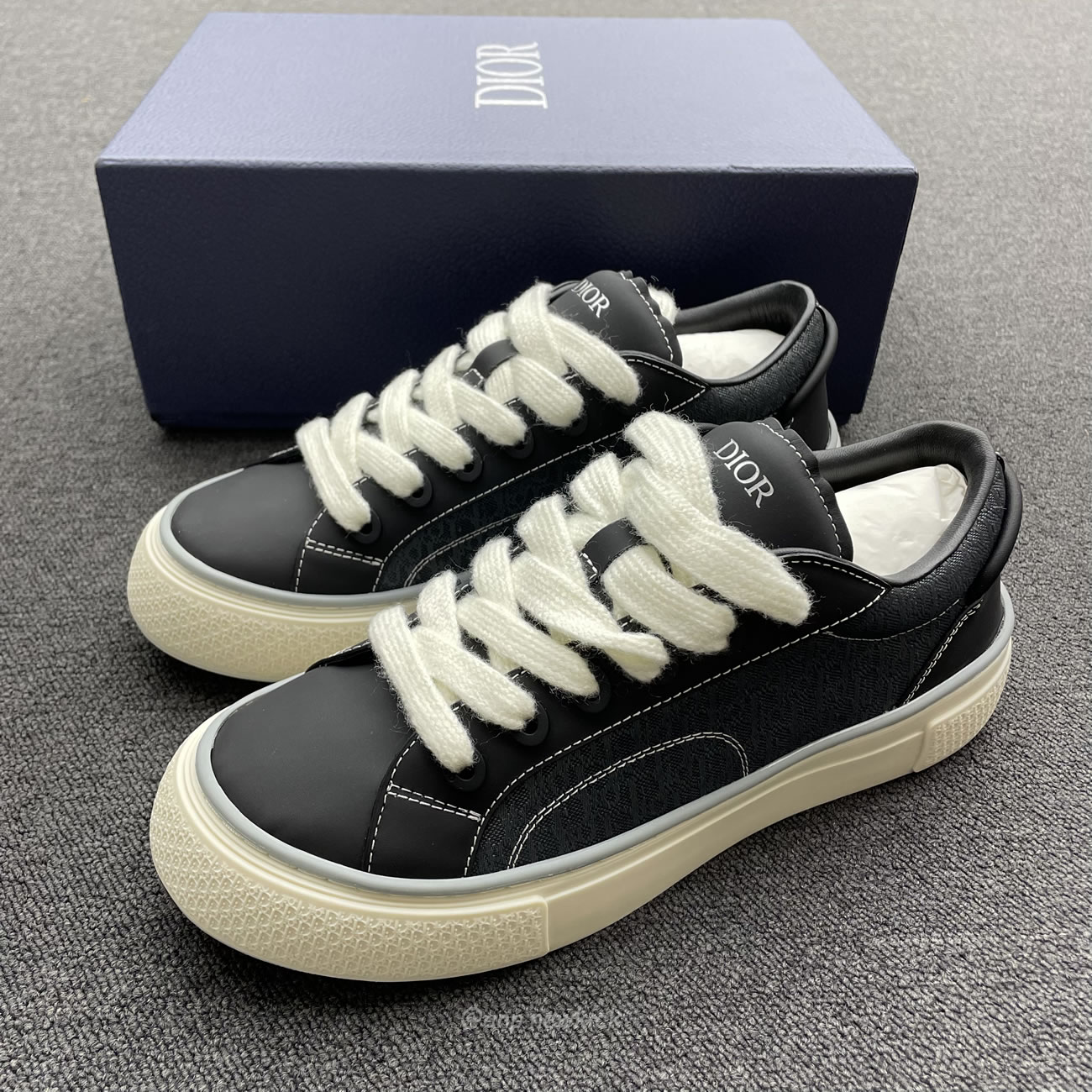 Dior B33 Sneaker Black Smooth Calfskin Oblique Jacquard 3sn303zwn55936 (10) - www.newkick.org Dior B33 Sneaker Black Smooth Calfskin Oblique Jacquard 3sn303zwn55936 (10) - www.newkick.org