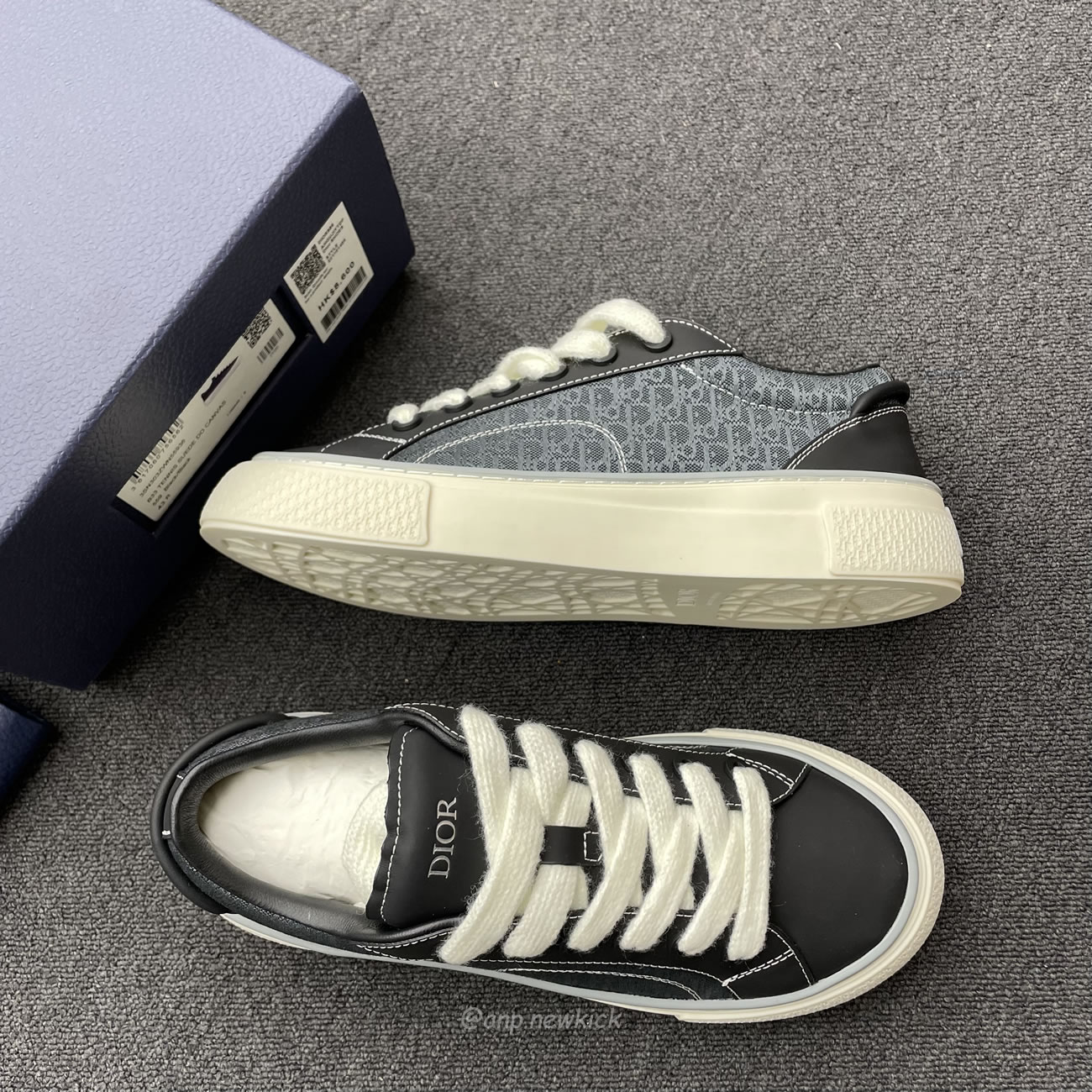 Dior B33 Sneaker Black Smooth Calfskin Oblique Jacquard 3sn303zwn55936 (8) - www.newkick.org Dior B33 Sneaker Black Smooth Calfskin Oblique Jacquard 3sn303zwn55936 (8) - www.newkick.org
