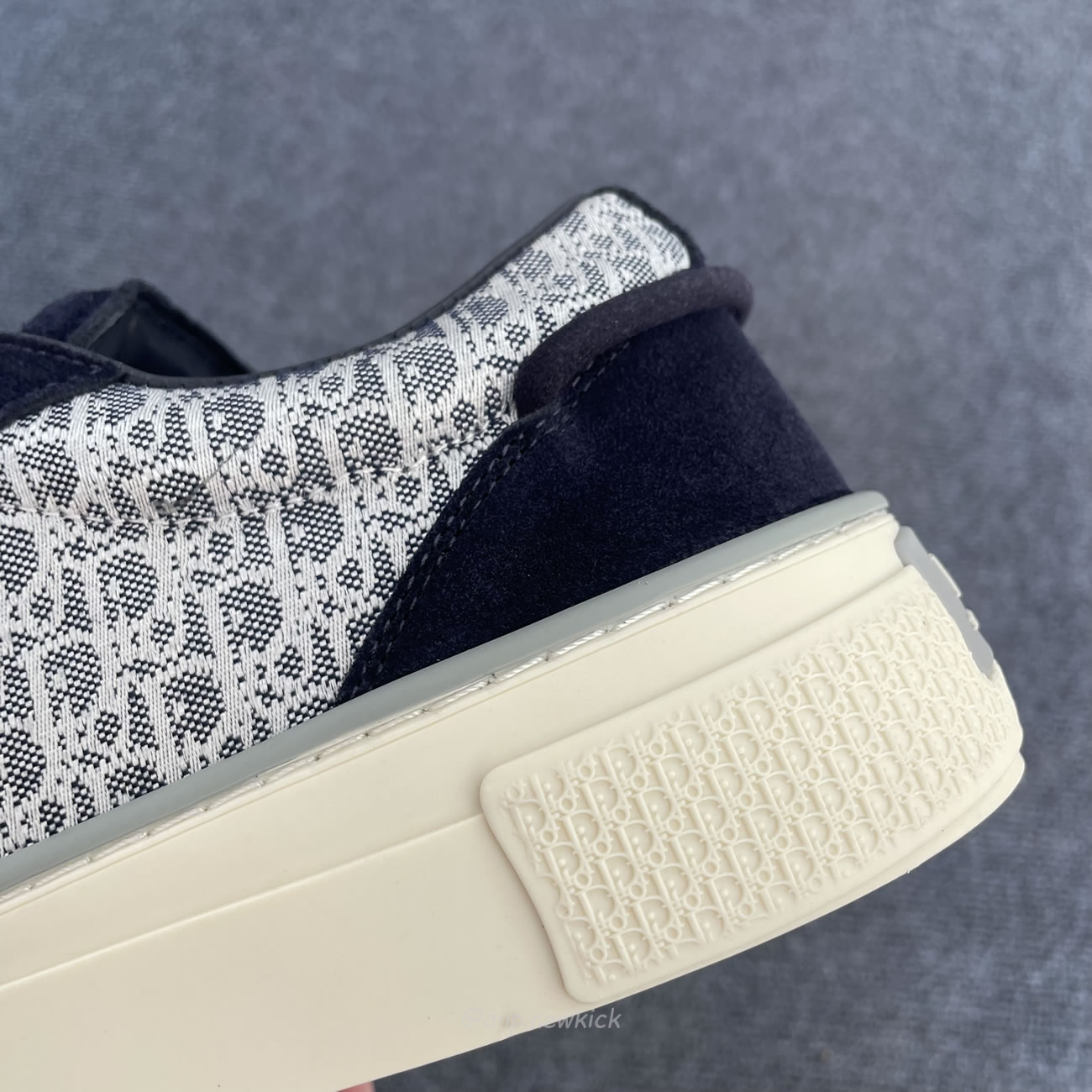 Dior B33 Sneaker Navy Blue Oblique Jacquard 3sn303zwn H559 (7) - www.newkick.org Dior B33 Sneaker Navy Blue Oblique Jacquard 3sn303zwn H559 (7) - www.newkick.org