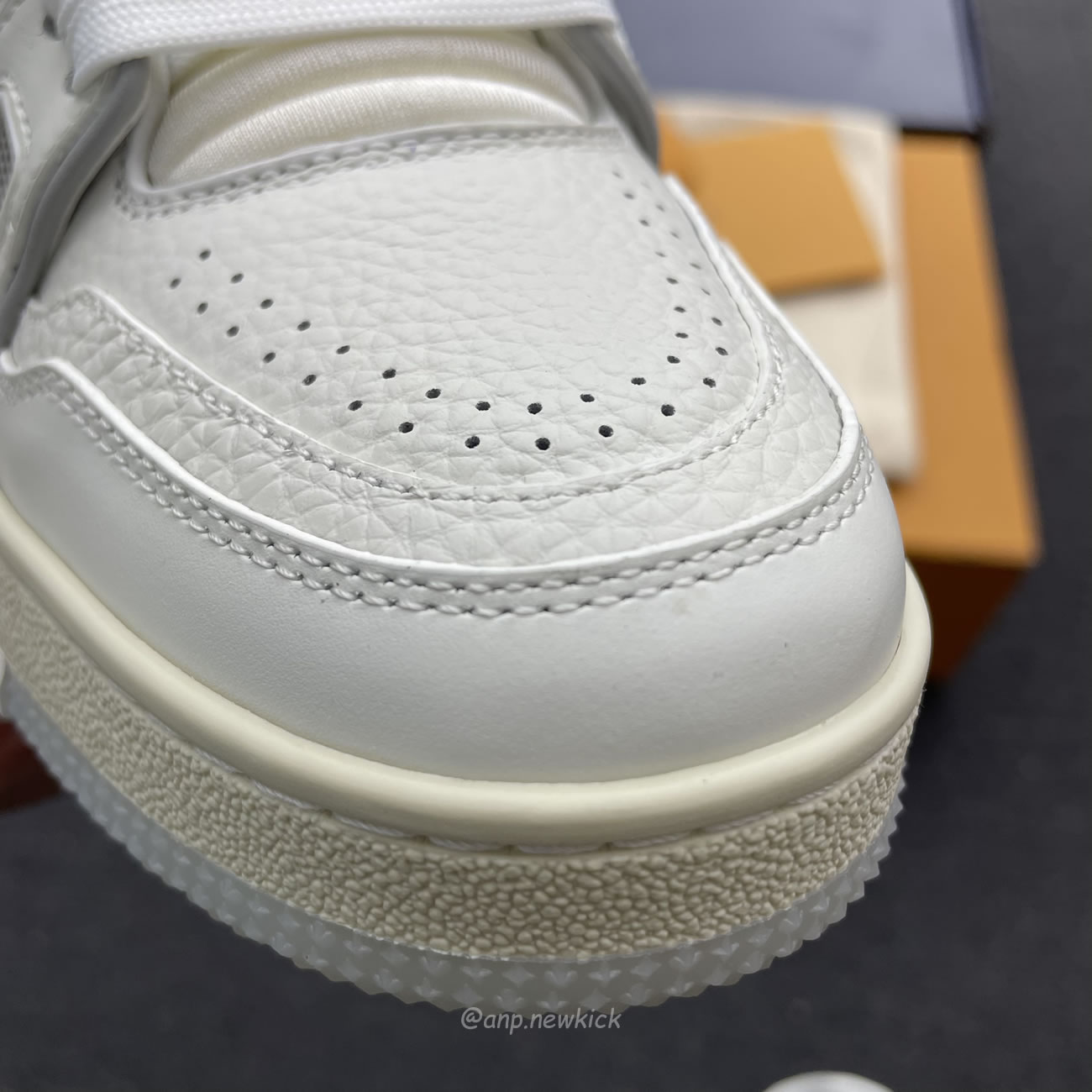 Louis Vuitton Trainer White Signature 51bcolre (4) - www.newkick.org