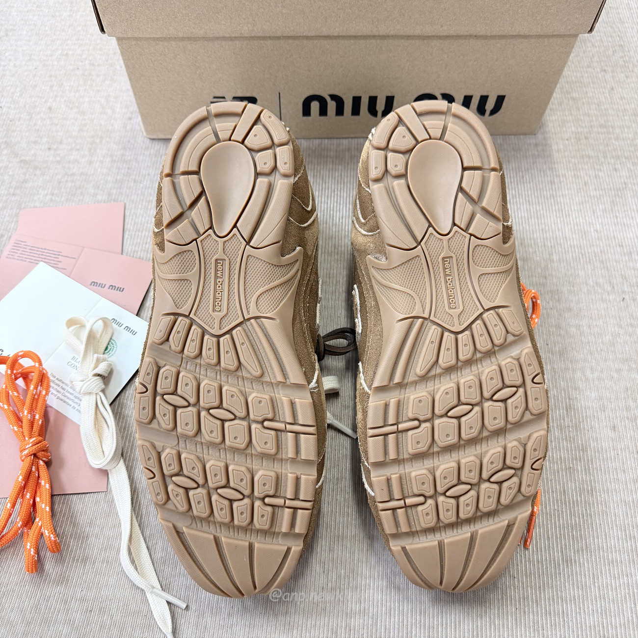 New Balance X Miu Miu 530 Sl Cinnamon 5e165e Z5o F0401 F D005 (9) - www.newkick.org