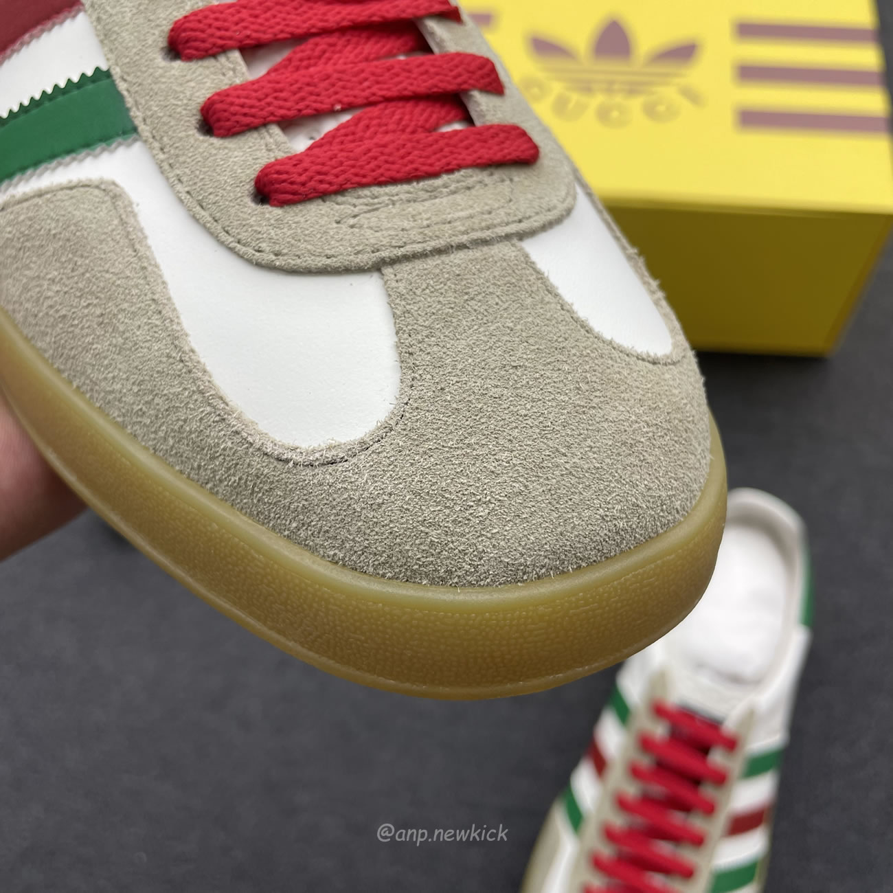 Adidas X Gucci Gazelle White Green Red 726487 Aaa43 9547 (9) - www.newkick.org Adidas X Gucci Gazelle White Green Red 726487 Aaa43 9547 (9) - www.newkick.org
