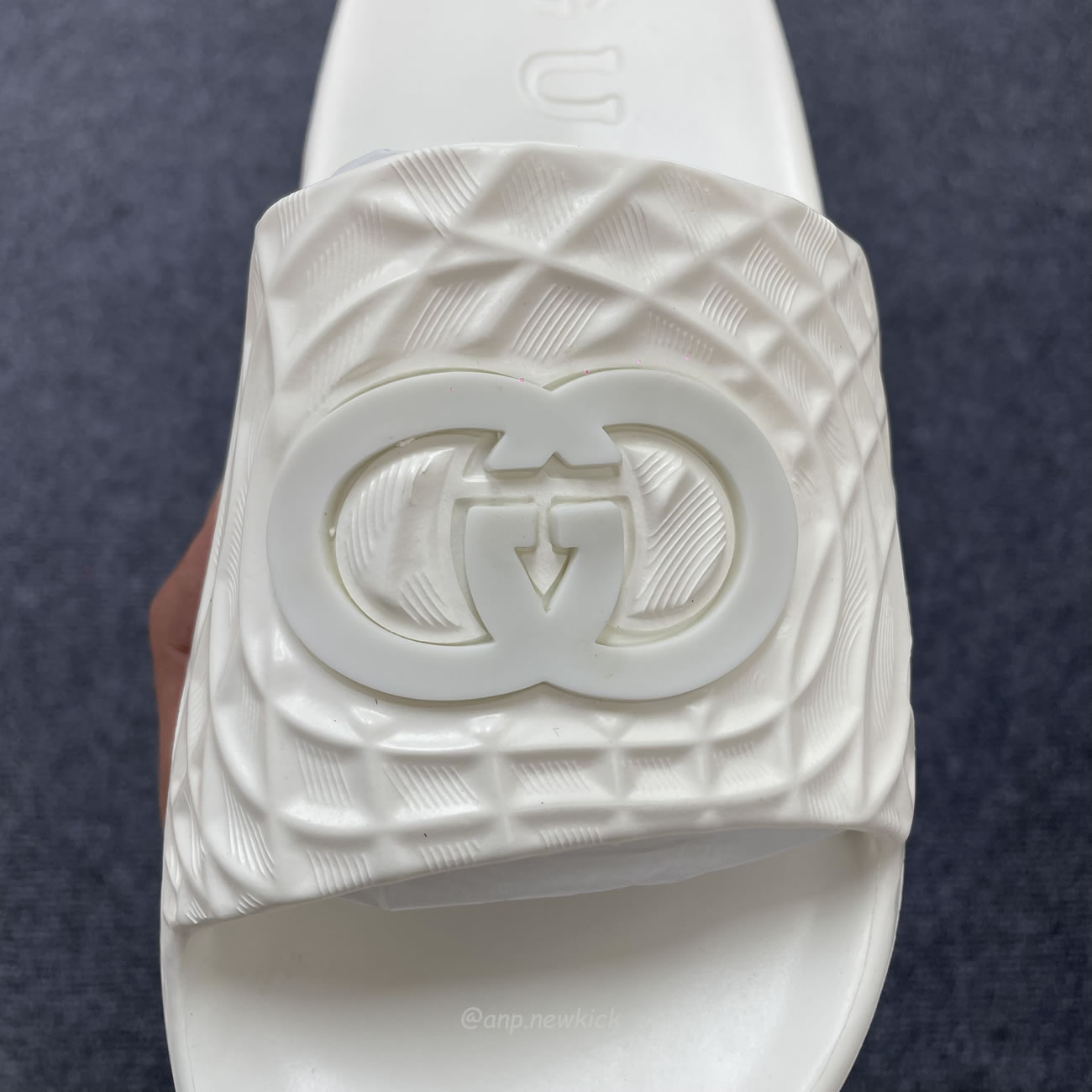 Gucci Slide Sandal Interlocking G Water Ripples 770801 J8710 1000 (4) - www.newkick.org