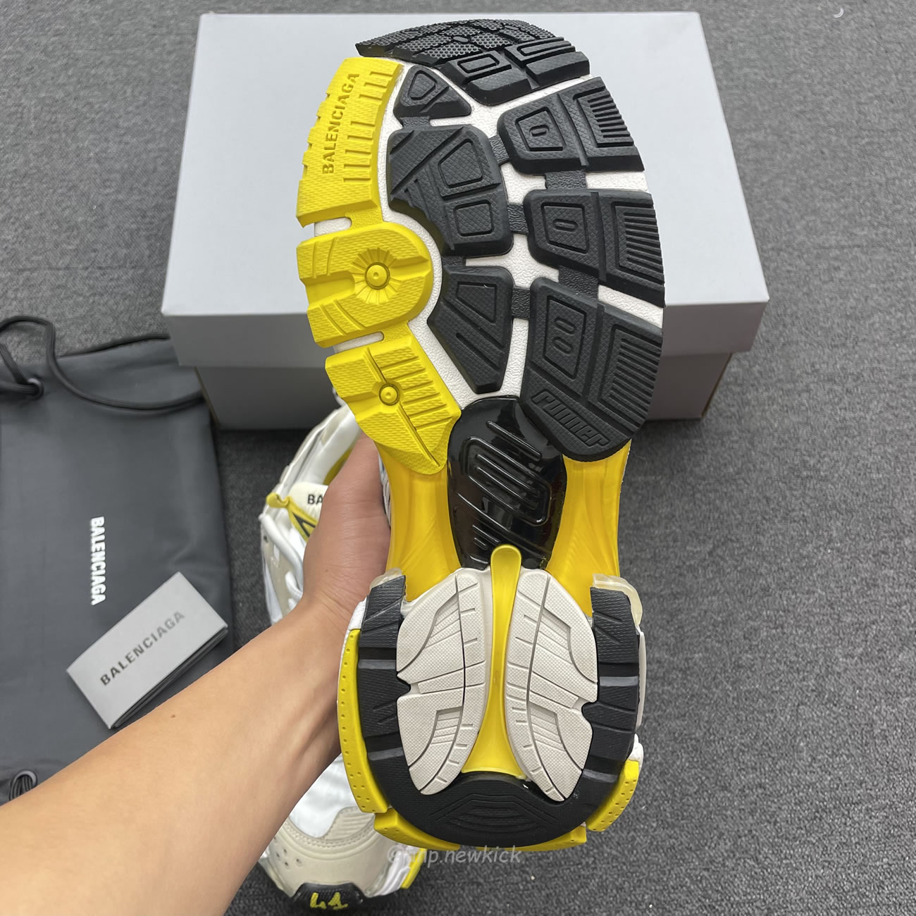 Balenciaga Runner Nylon Grey White Yellow Womens 772774 W3rny 9170 (11) - www.newkick.org Balenciaga Runner Nylon Grey White Yellow Womens 772774 W3rny 9170 (11) - www.newkick.org
