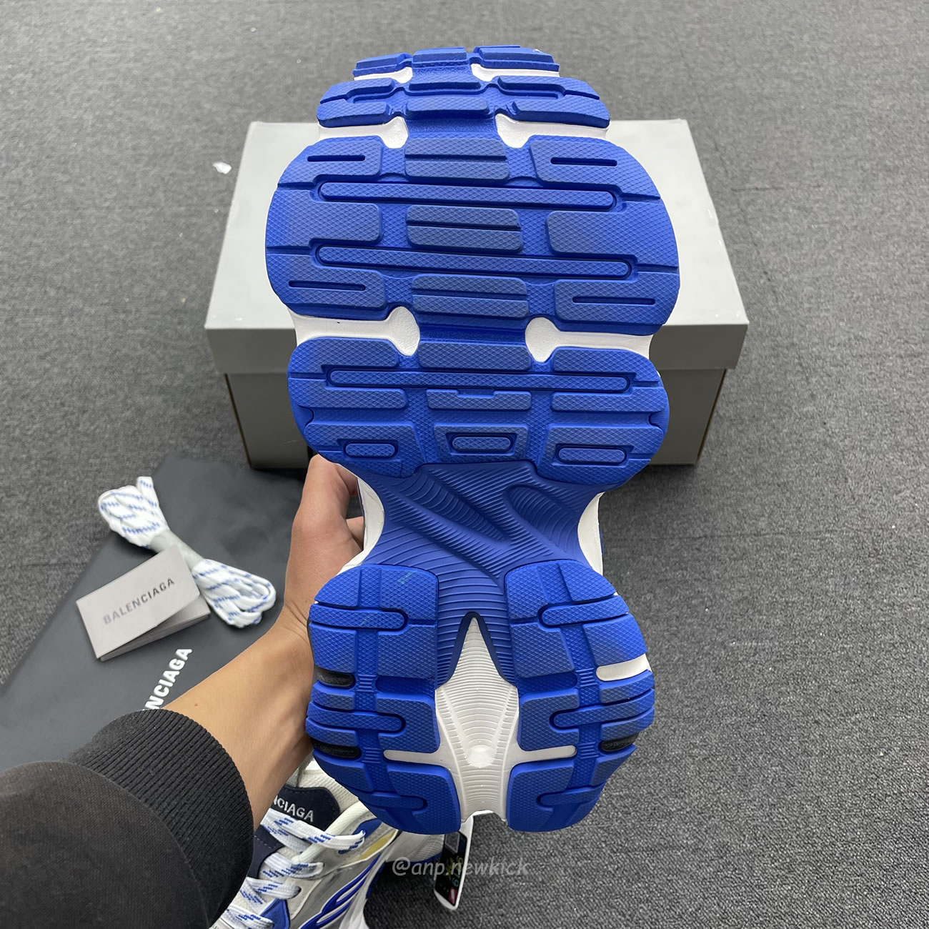 Balenciaga Cargo Sneaker White Grey Blue 784341 W2mv6 0328 (11) - www.newkick.org Balenciaga Cargo Sneaker White Grey Blue 784341 W2mv6 0328 (11) - www.newkick.org