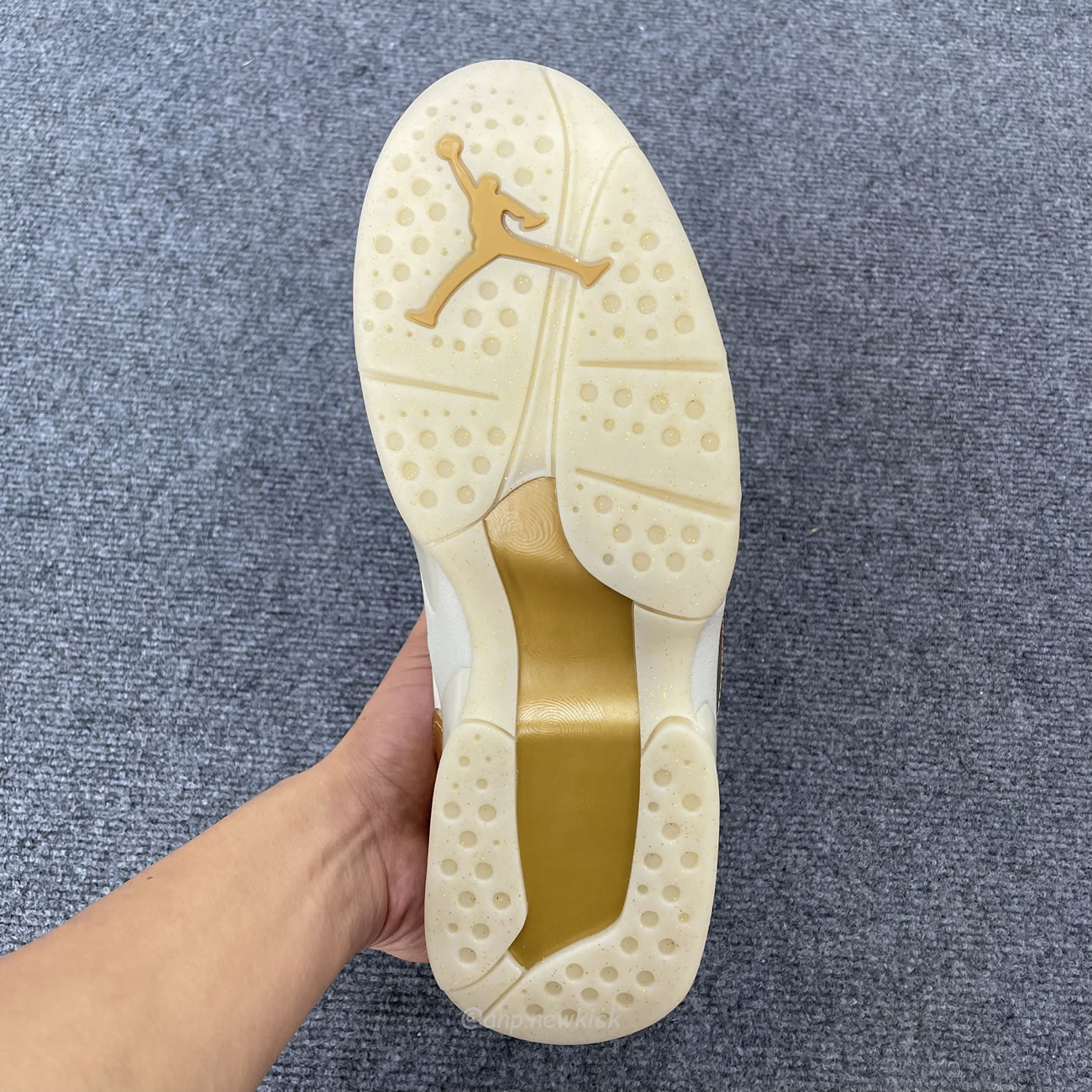 Air Jordan 8 Retro Champagne 832821 030 (3) - www.newkick.org