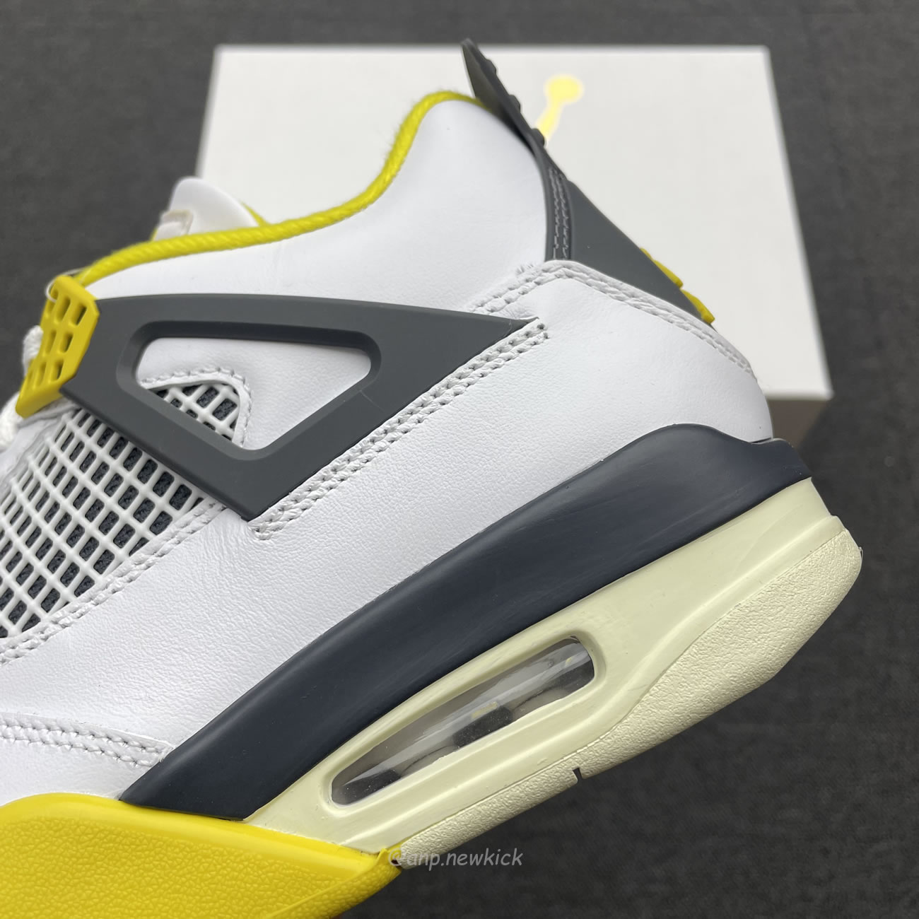 Air Jordan 4 Retro Vivid Sulfur Womens Aq9129 101 (11) - www.newkick.org Air Jordan 4 Retro Vivid Sulfur Womens Aq9129 101 (11) - www.newkick.org