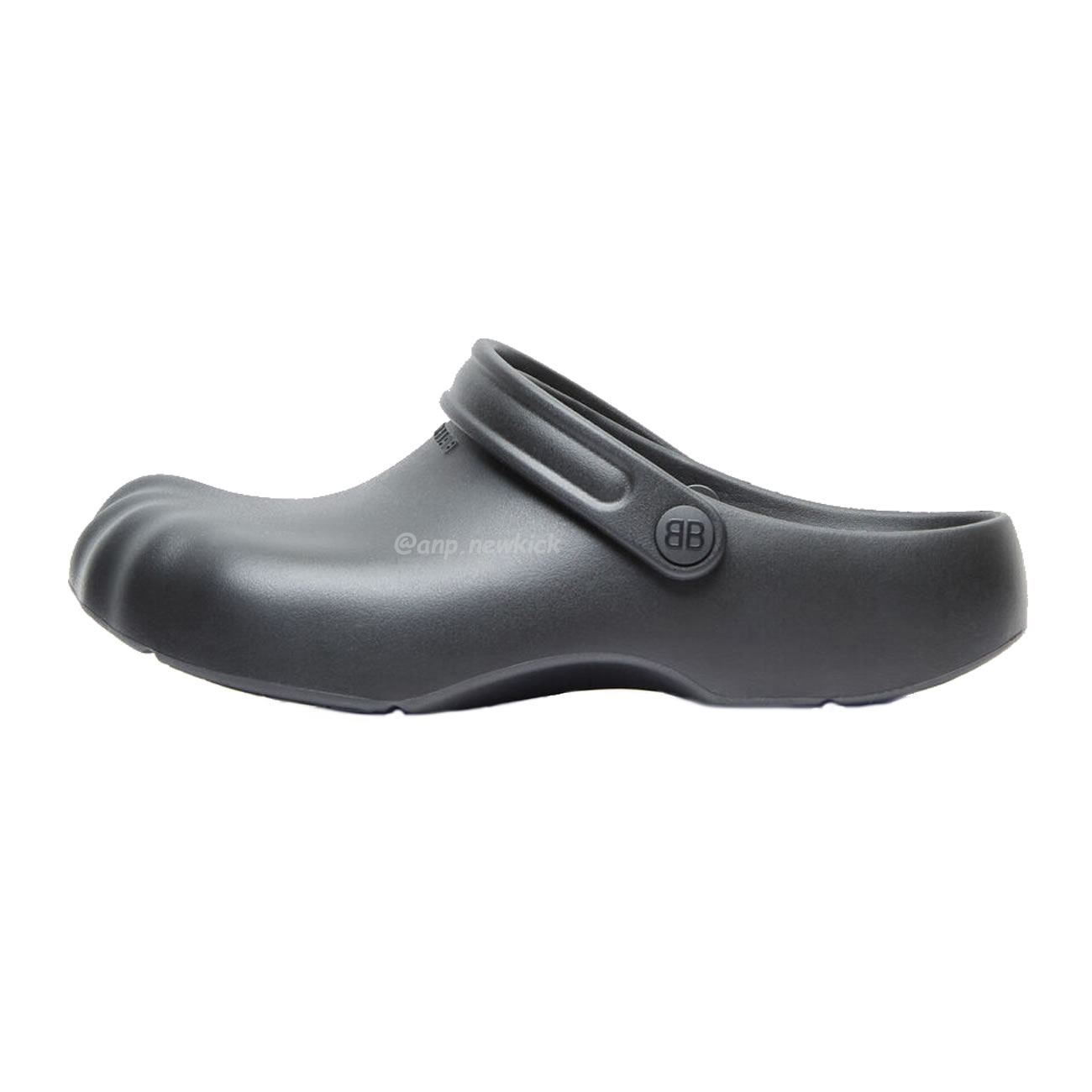 Balenciaga Balenciaga Logo Embossed Slingback Mules (1) - www.newkick.org Balenciaga Balenciaga Logo Embossed Slingback Mules (1) - www.newkick.org