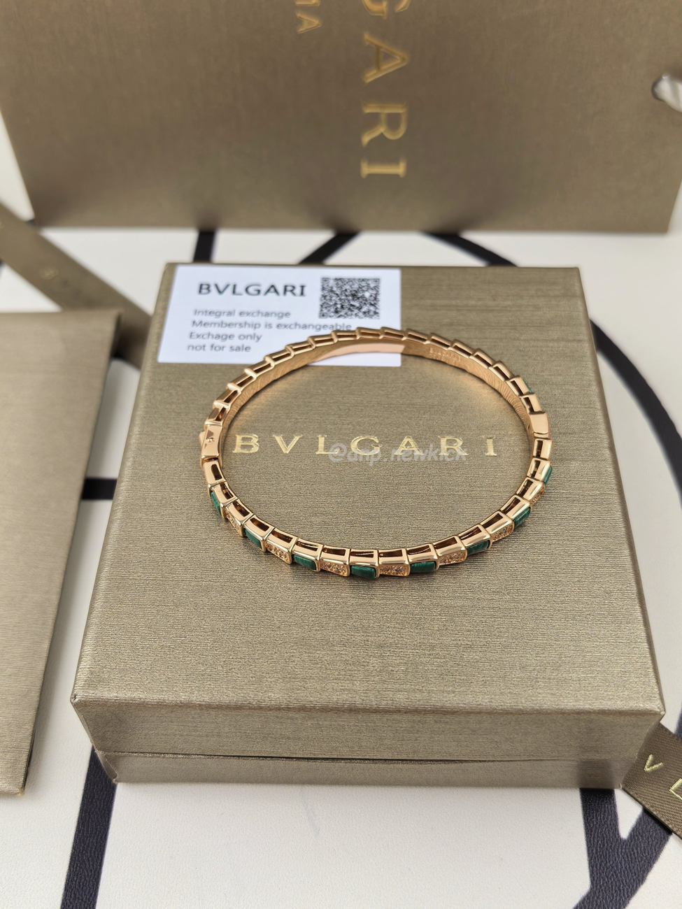 Bulgari Peacock Stone Snake Bone Bracelet (6) - www.newkick.org Bulgari Peacock Stone Snake Bone Bracelet (6) - www.newkick.org