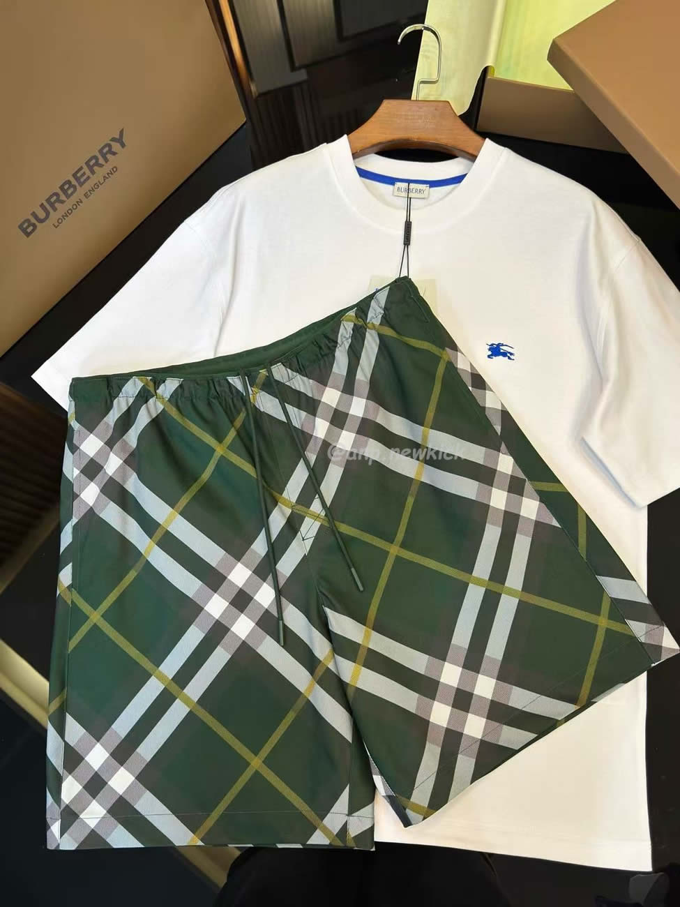 Burberry Patchwork Plaid Green Blue Brown (2) - www.newkick.org Burberry Patchwork Plaid Green Blue Brown (2) - www.newkick.org