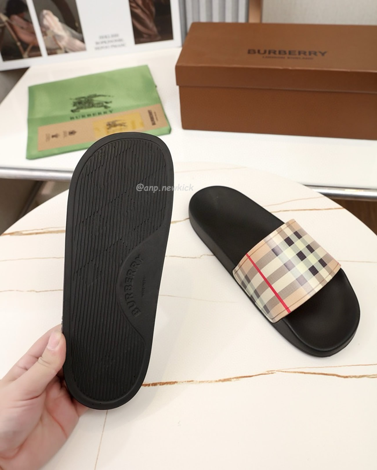 Burberry Vintage Check Slides Beige (6) - www.newkick.org