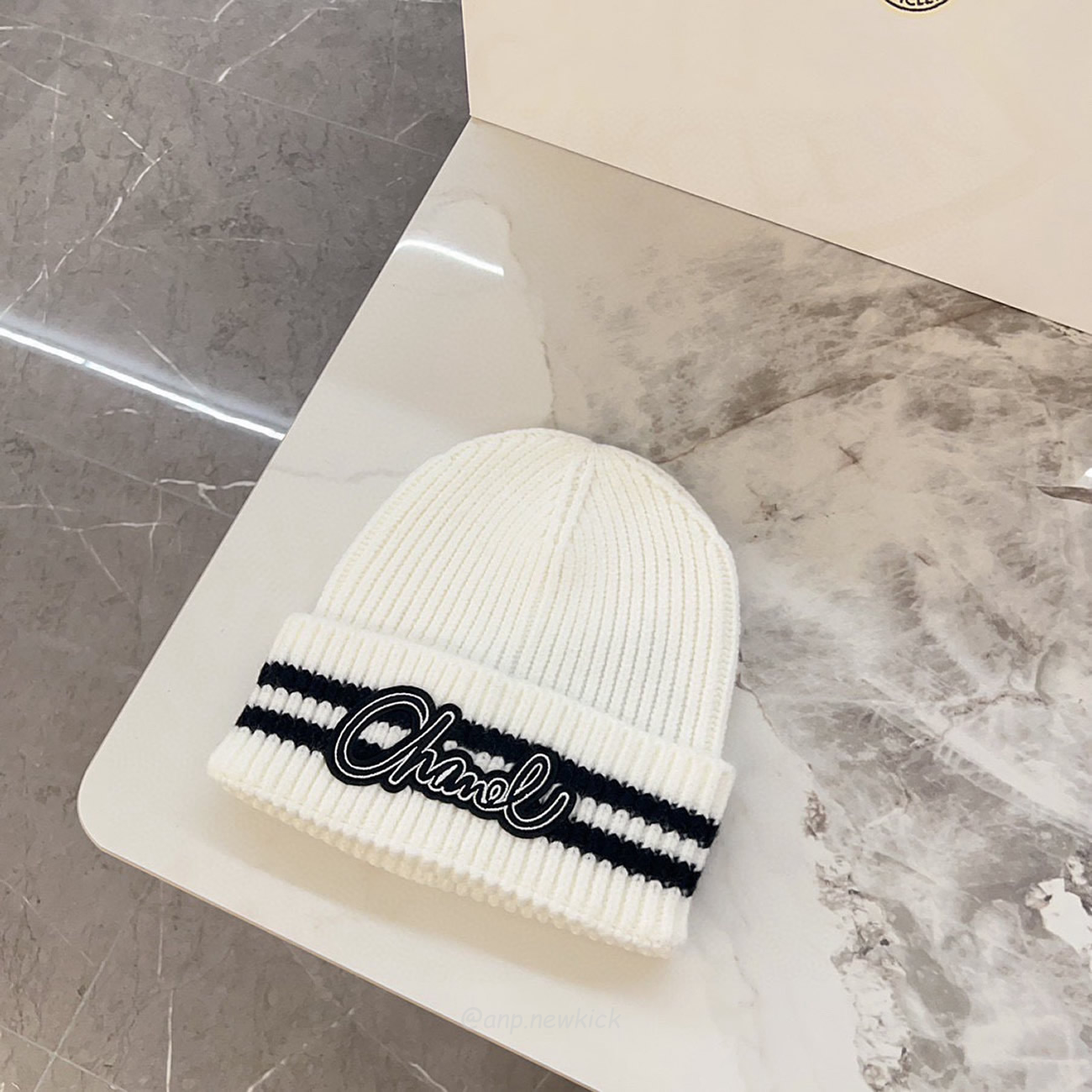 Chanel Knitted Cold Hat White Black Gray Brown (7) - www.newkick.org Chanel Knitted Cold Hat White Black Gray Brown (7) - www.newkick.org