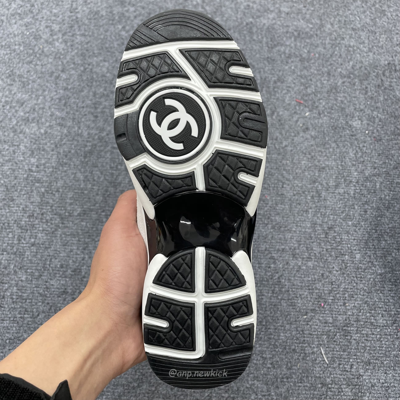 Chanel White Pink Blue Sneakers (5) - www.newkick.org