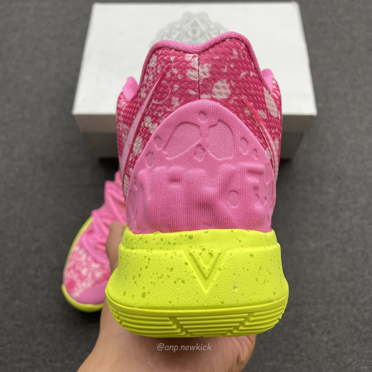Nike Kyrie 5 Spongebob Squidward Patrick Cj6951 300 Cj6950 600 (12) - www.newkick.org