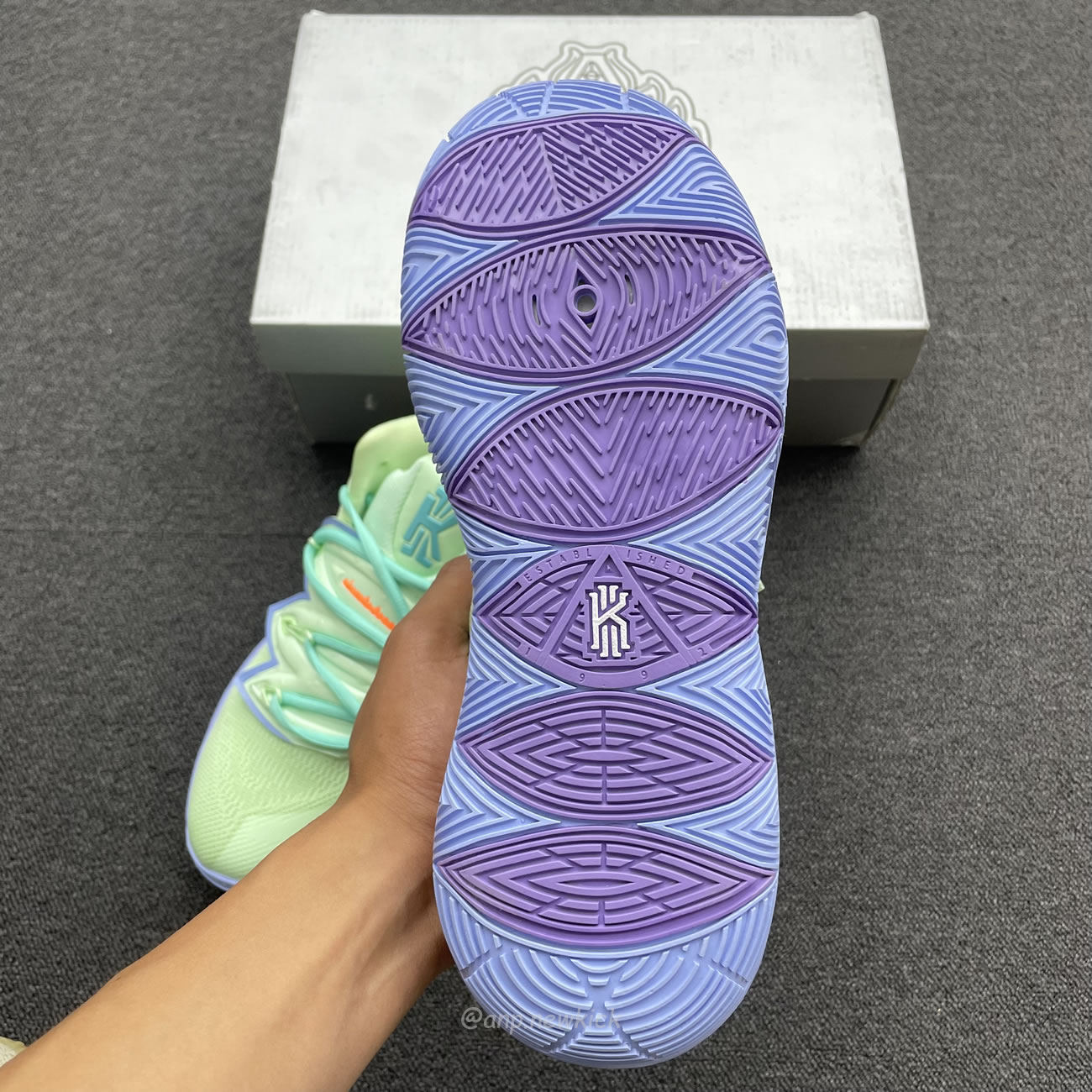 Nike Kyrie 5 Spongebob Squidward Patrick Cj6951 300 Cj6950 600 (14) - www.newkick.org