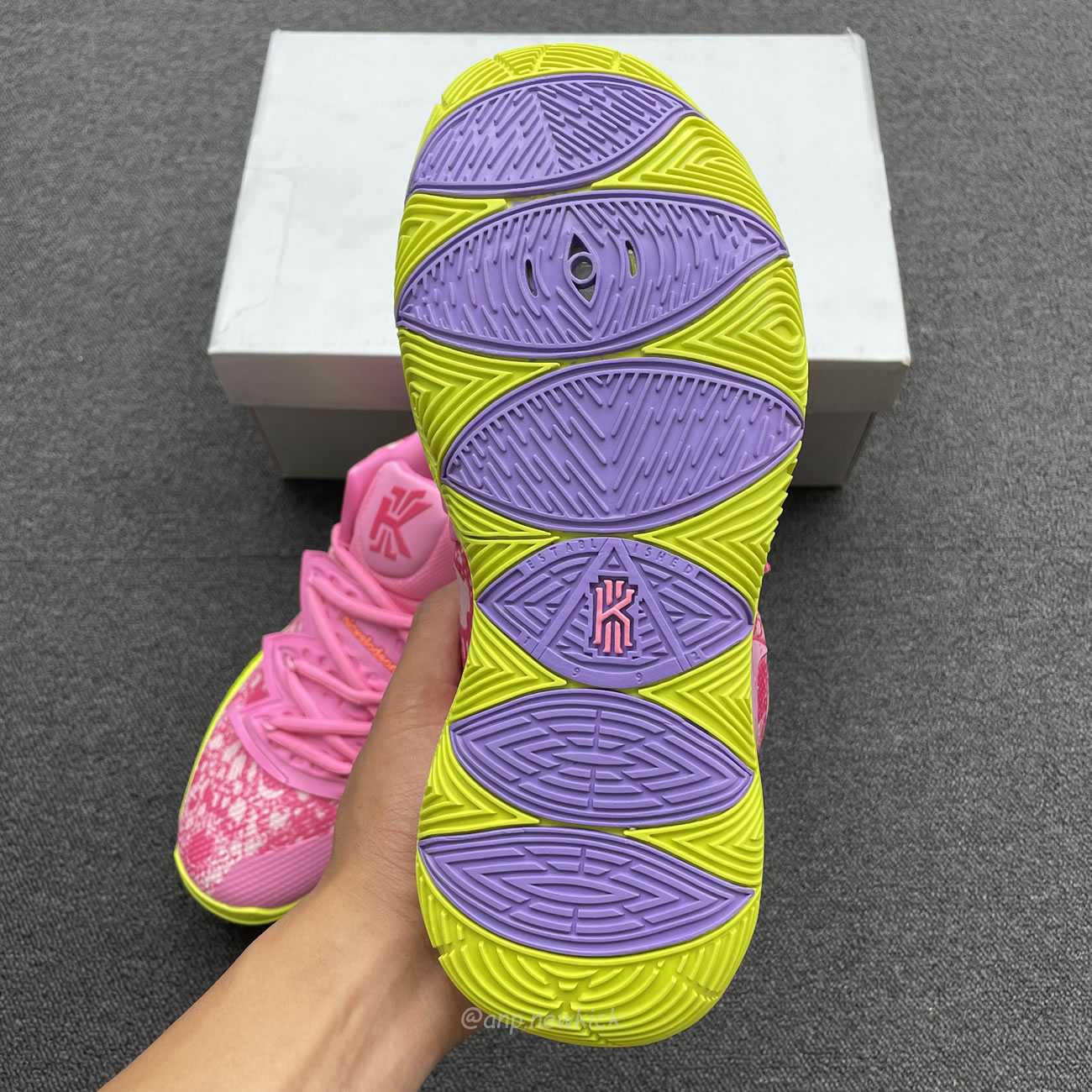 Nike Kyrie 5 Spongebob Squidward Patrick Cj6951 300 Cj6950 600 (3) - www.newkick.org