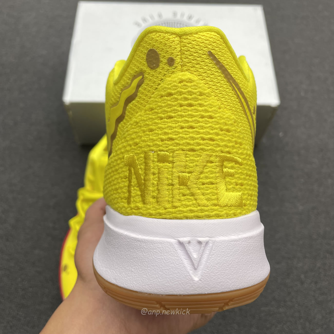Nike Kyrie 5 Spongebob Squidward Patrick Cj6951 300 Cj6950 600 (34) - www.newkick.org