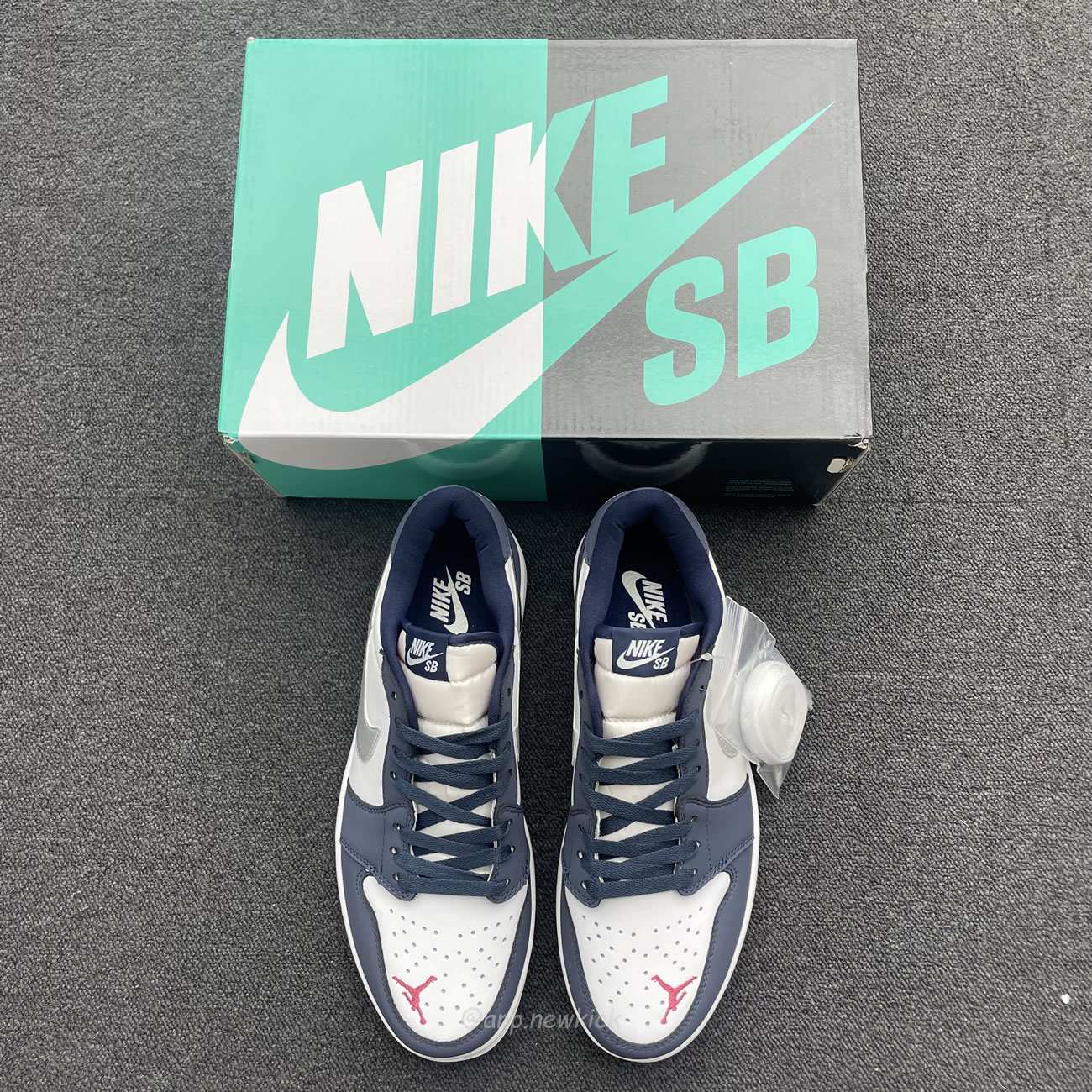 Air Jordan 1 Low Sb Midnight Navy Cj7891 400 (13) - www.newkick.org