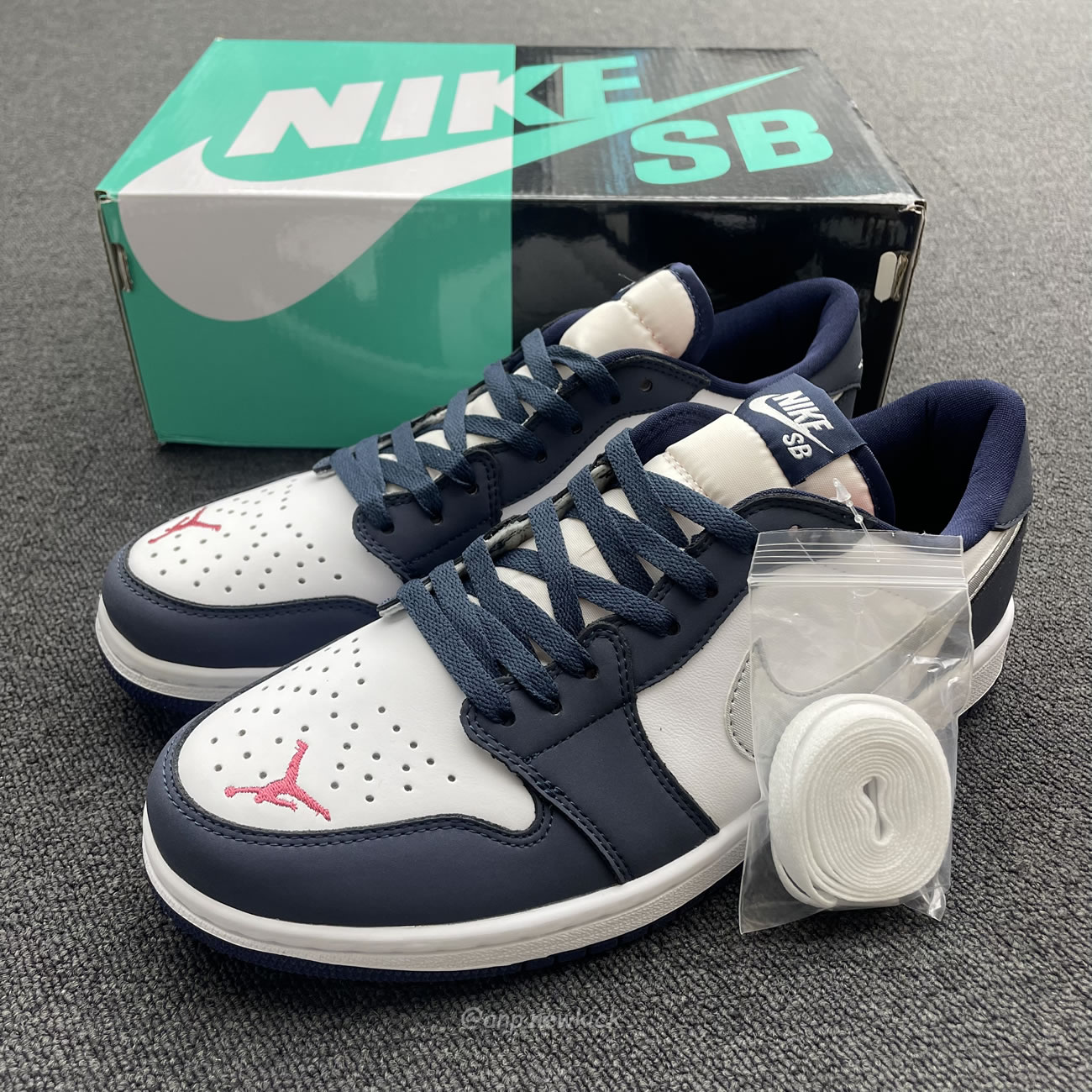 Air Jordan 1 Low Sb Midnight Navy Cj7891 400 (7) - www.newkick.org
